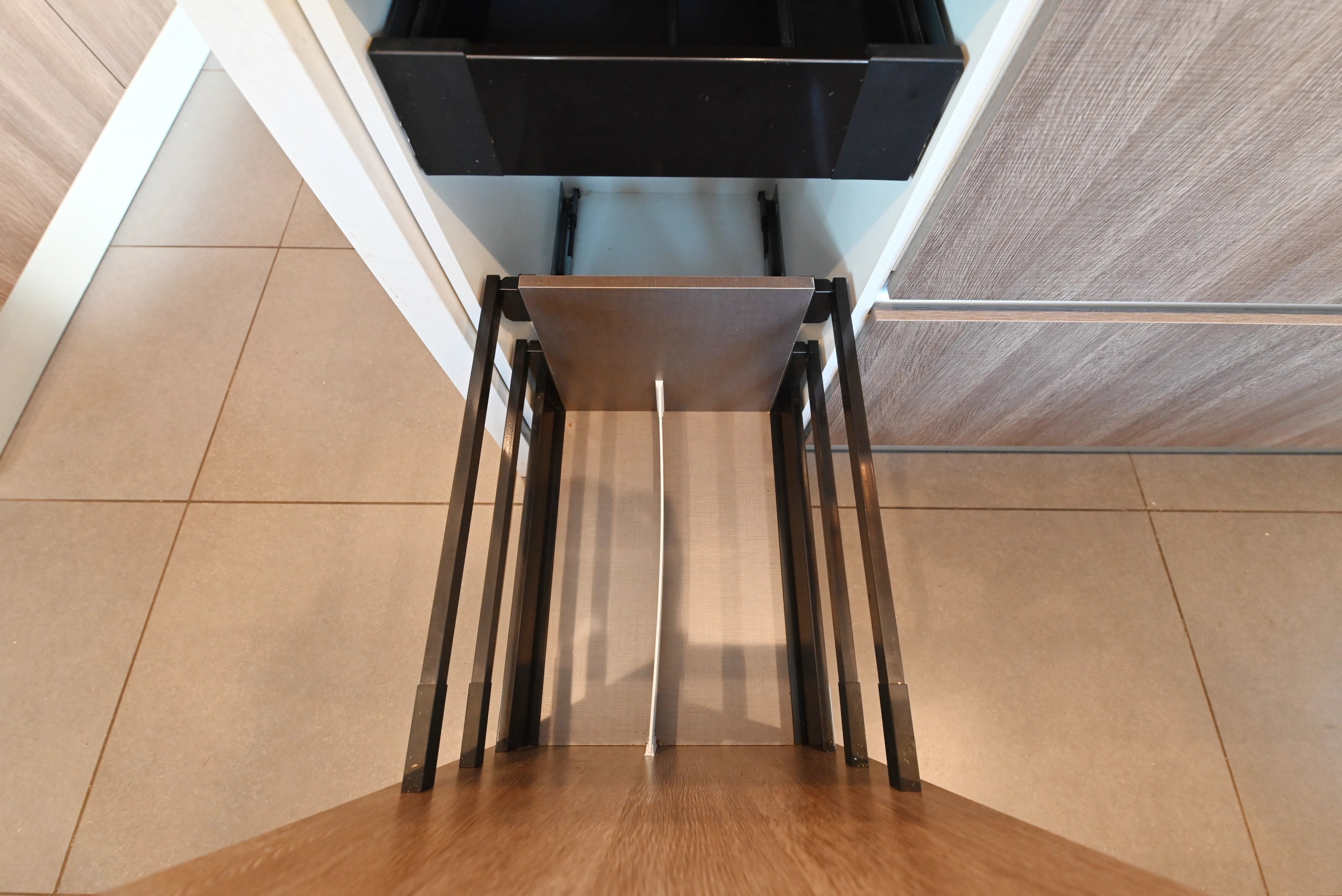 Pedini Luxurious Hot Chocolate Modern Pre-Owned Kitchen