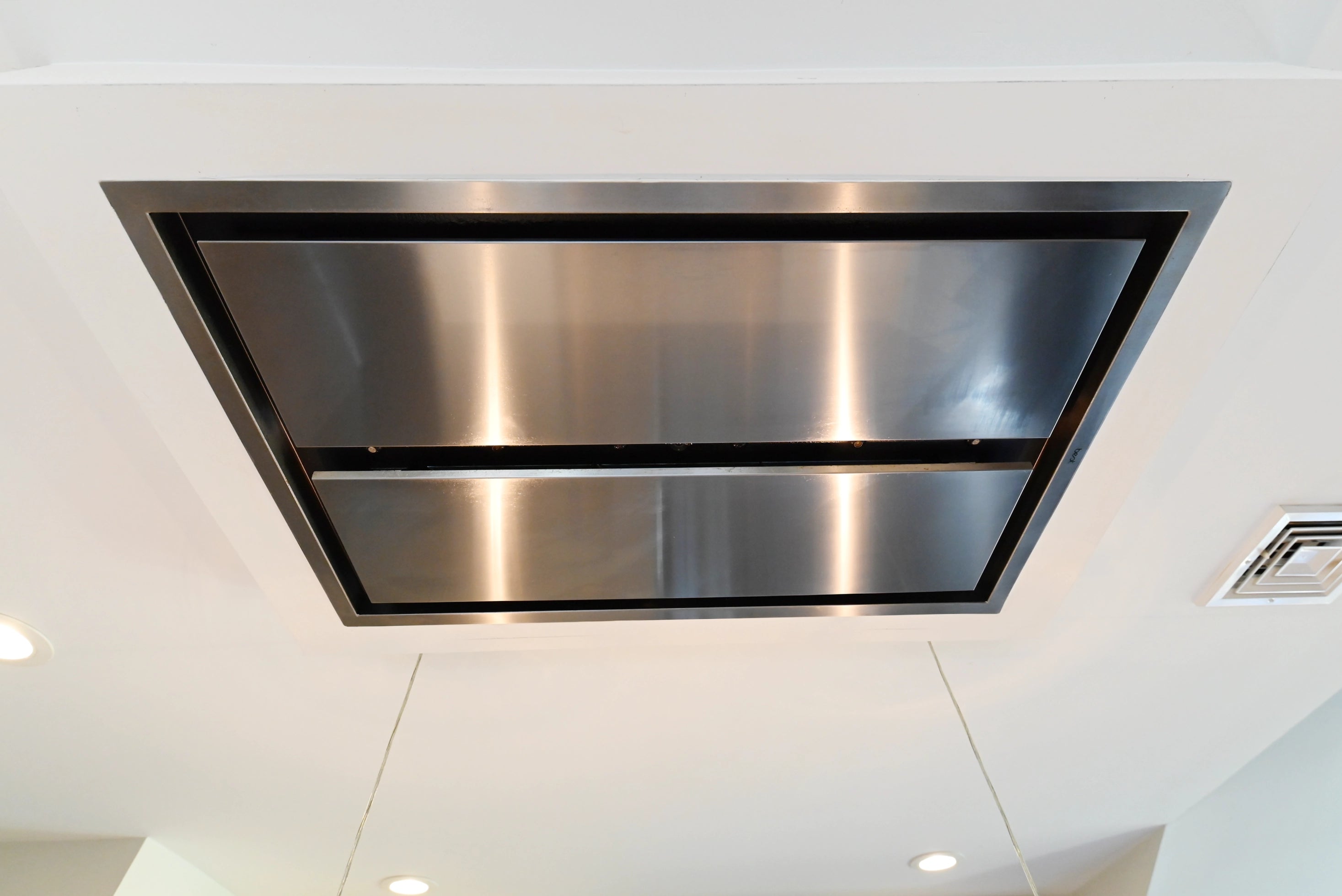 Pedini Luxurious Hot Chocolate Modern Pre-Owned Kitchen