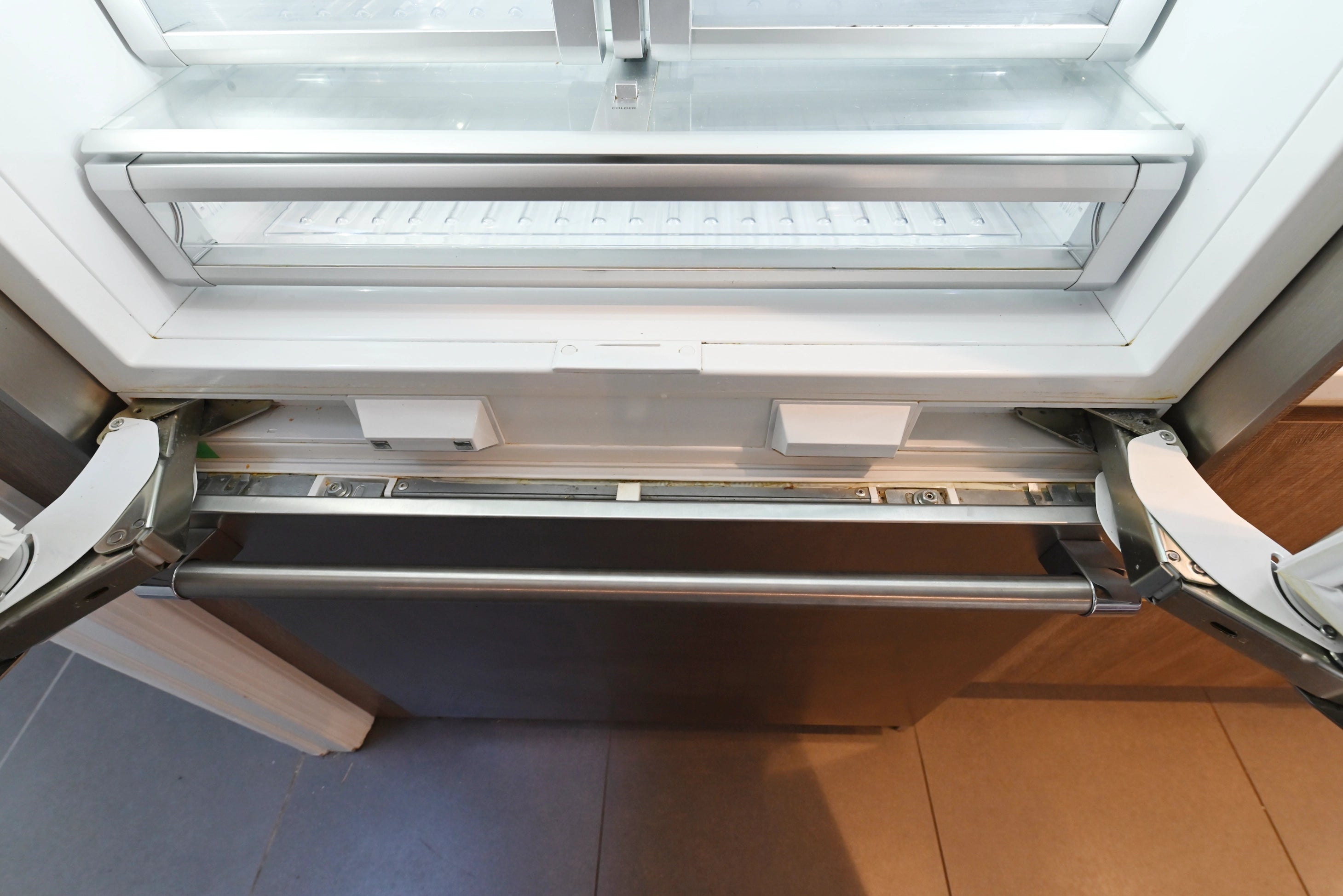 Pedini Luxurious Hot Chocolate Modern Pre-Owned Kitchen