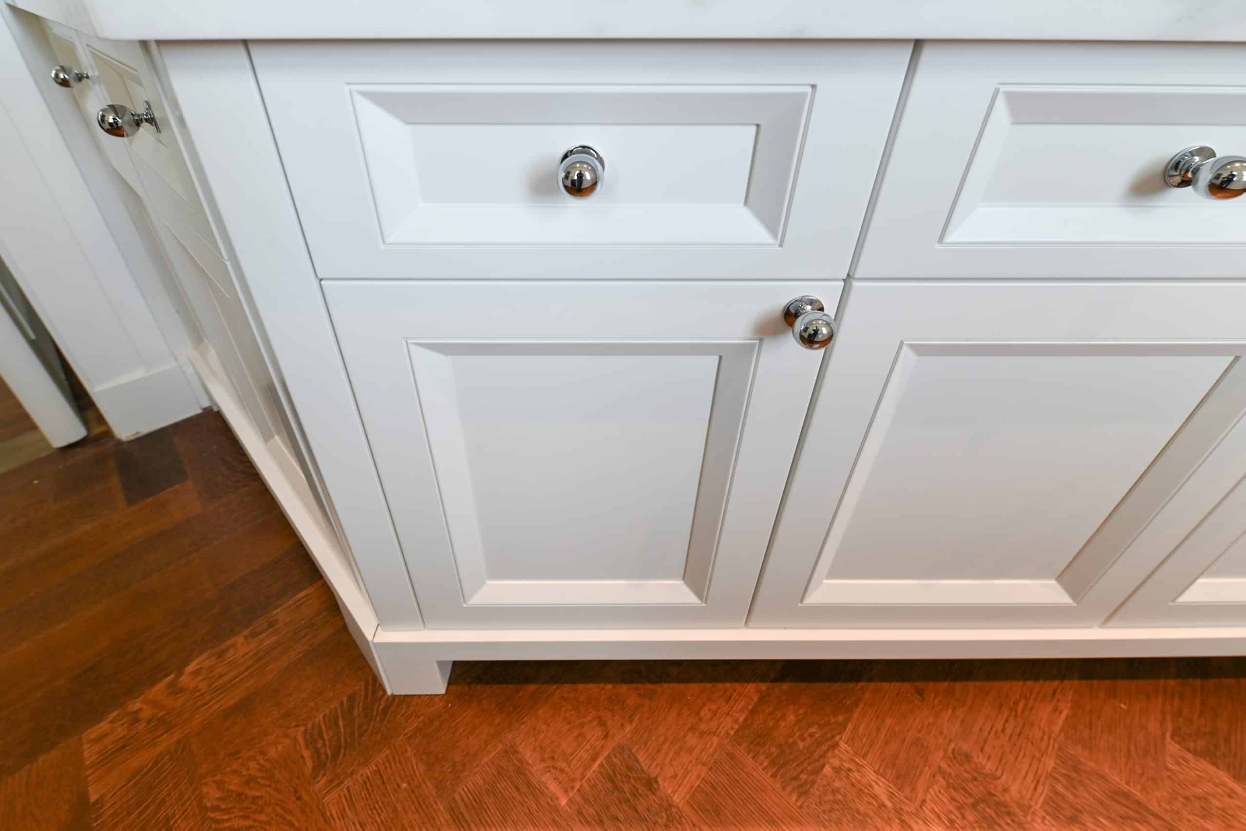 Molteni & C Dada Luxurious Winter Frost Traditional Pre-Owned Kitchen