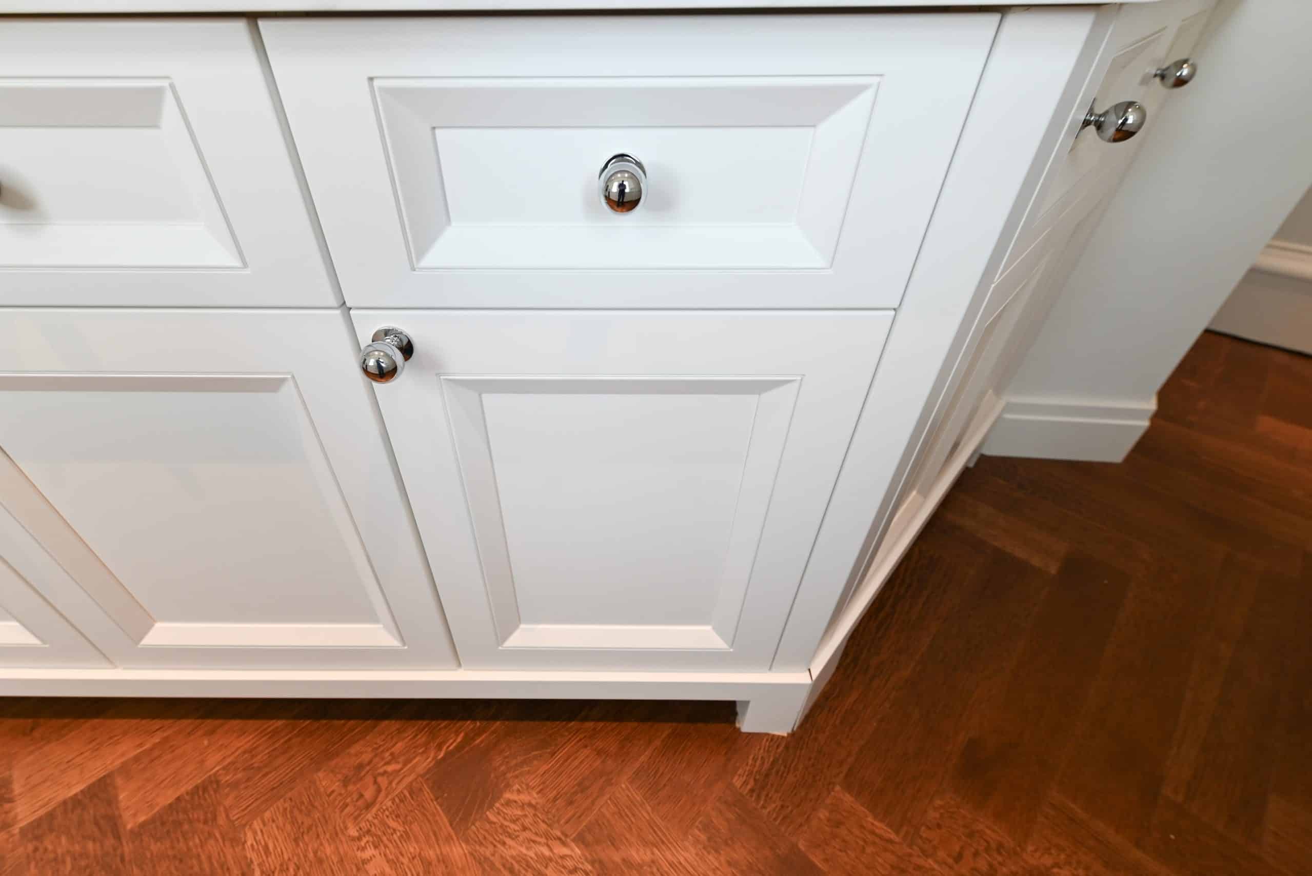 Molteni & C Dada Luxurious Winter Frost Traditional Pre-Owned Kitchen