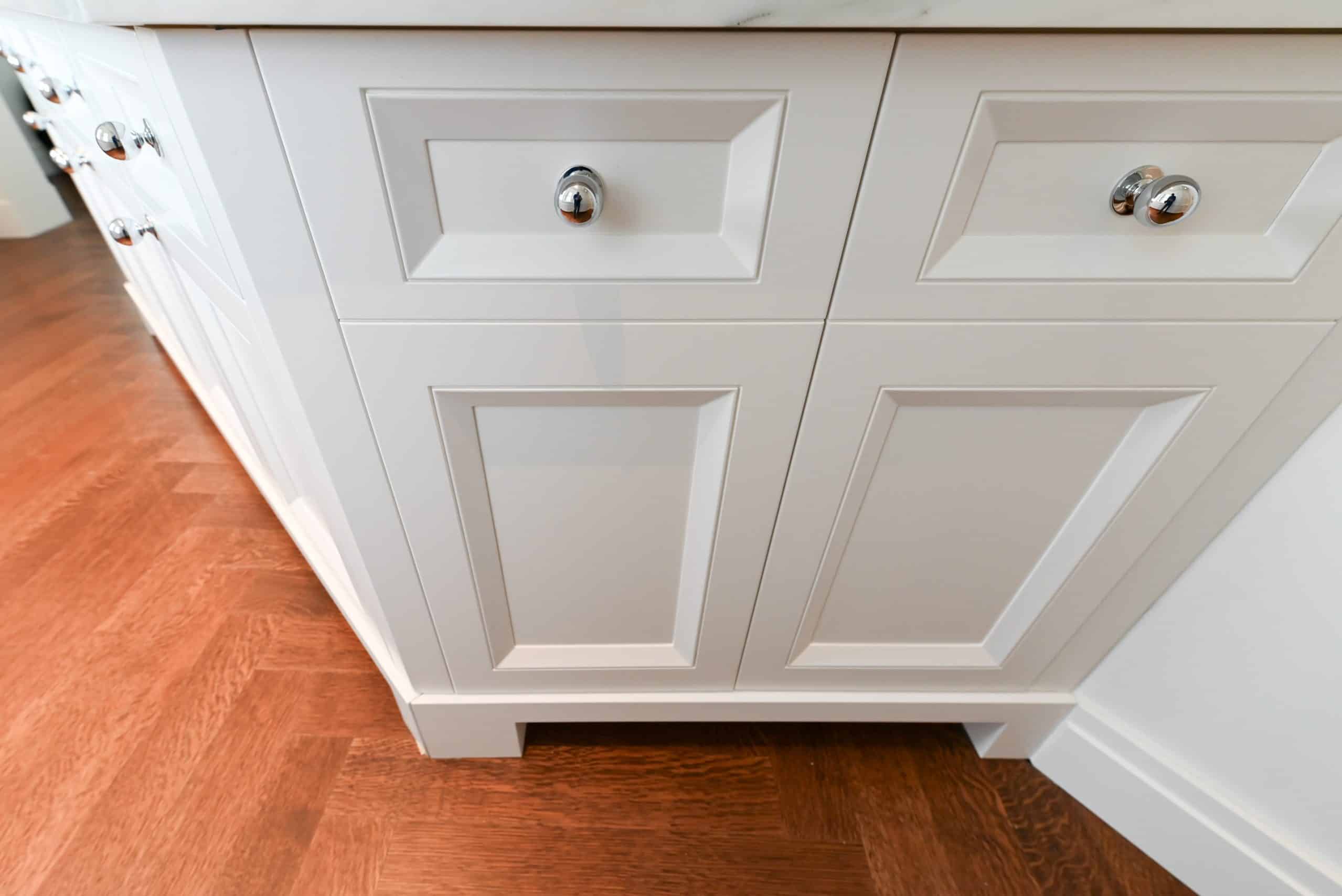 Molteni & C Dada Luxurious Winter Frost Traditional Pre-Owned Kitchen