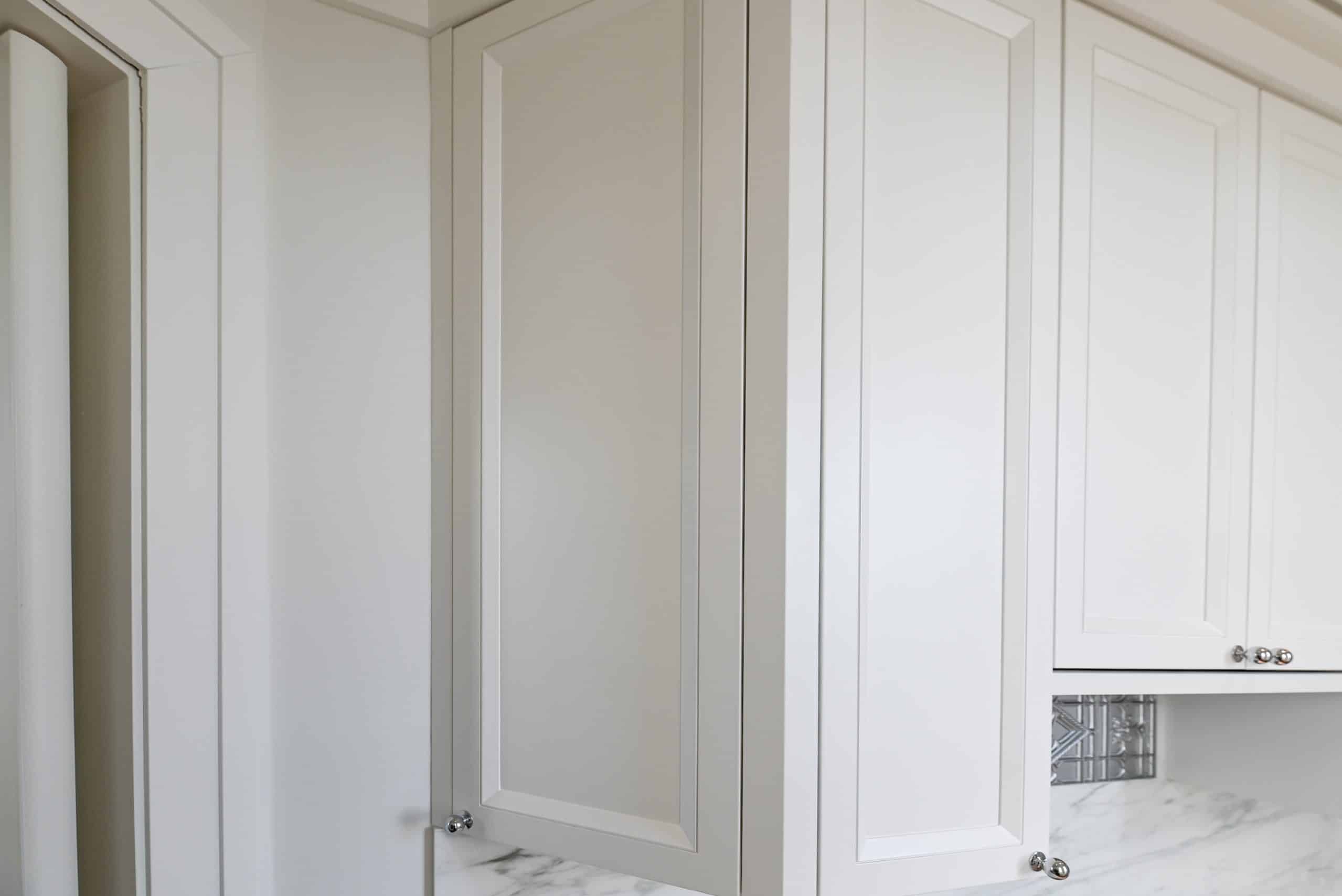 Molteni & C Dada Luxurious Winter Frost Traditional Pre-Owned Kitchen