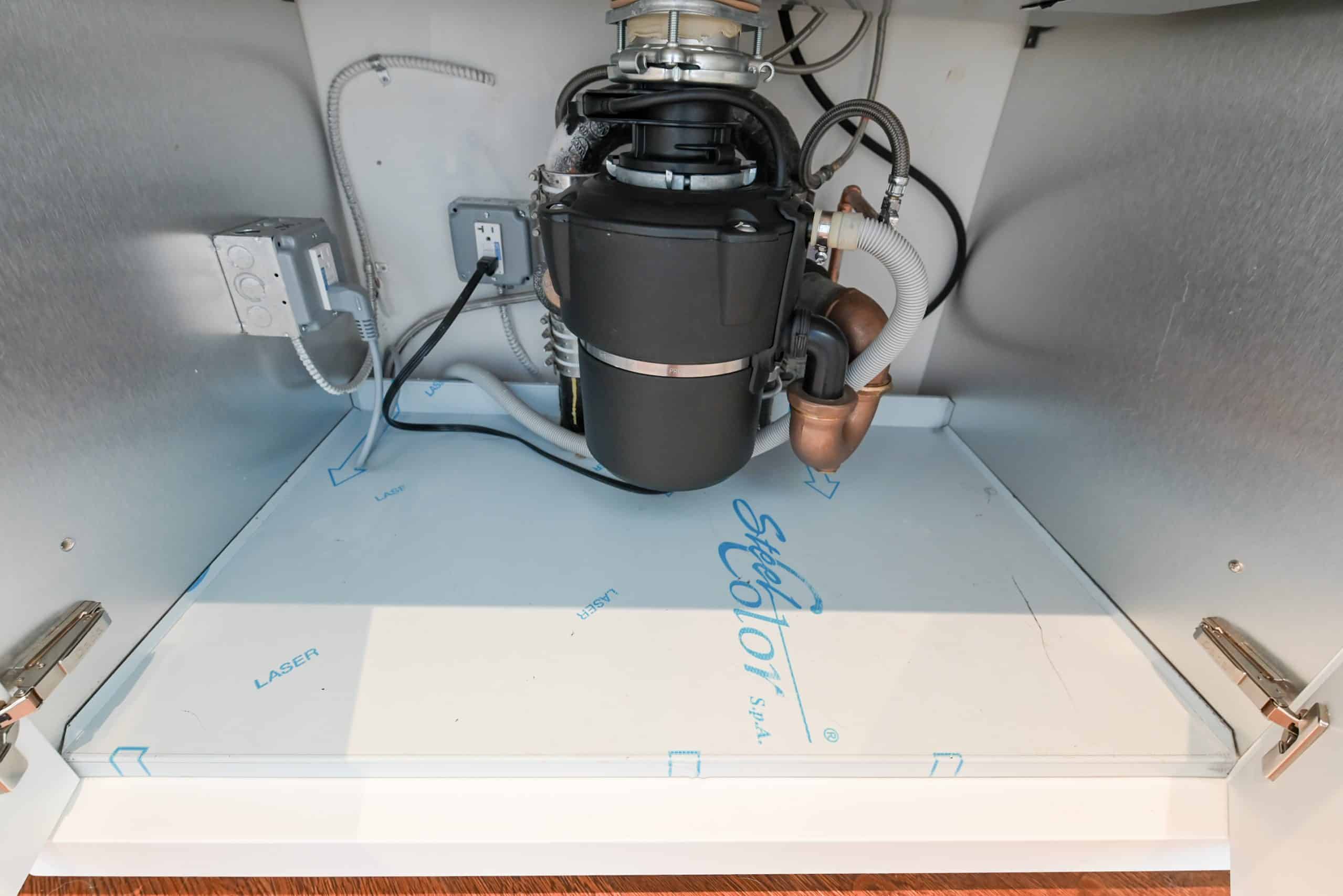 Molteni & C Dada Luxurious Winter Frost Traditional Pre-Owned Kitchen