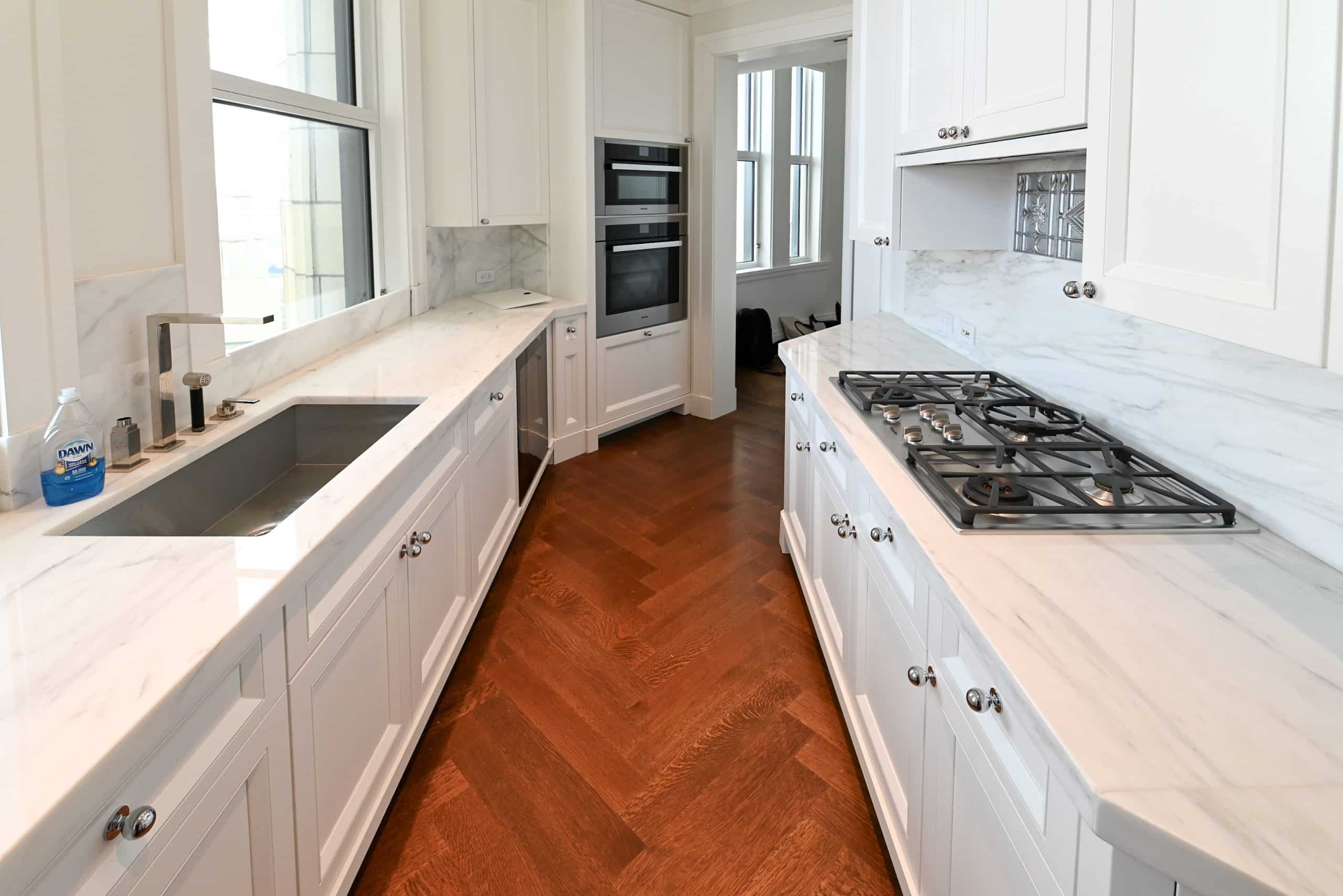 Molteni & C Dada Luxurious Winter Frost Traditional Pre-Owned Kitchen