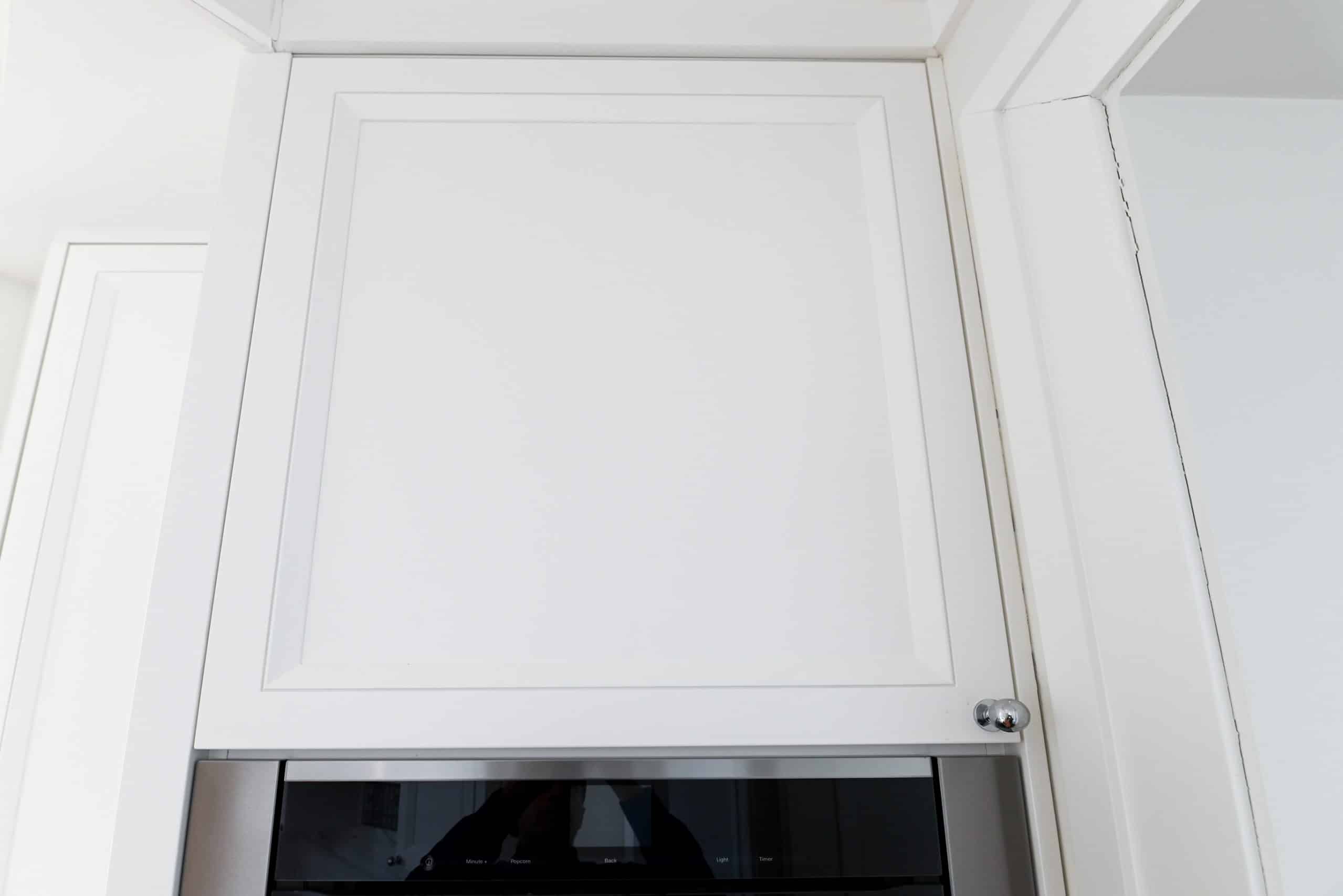 Molteni & C Dada Luxurious Winter Frost Traditional Pre-Owned Kitchen