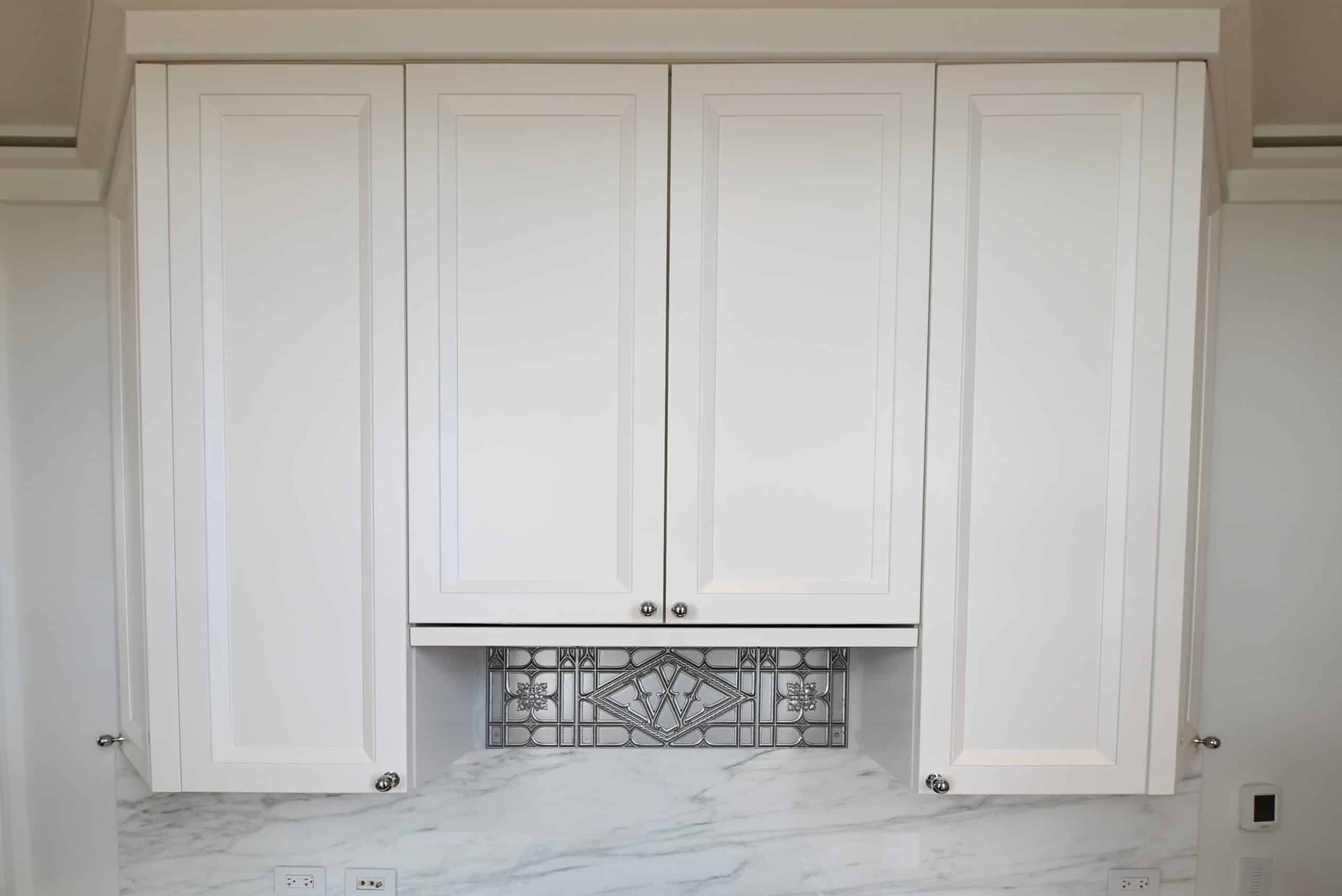 Molteni & C Dada Luxurious Winter Frost Traditional Pre-Owned Kitchen