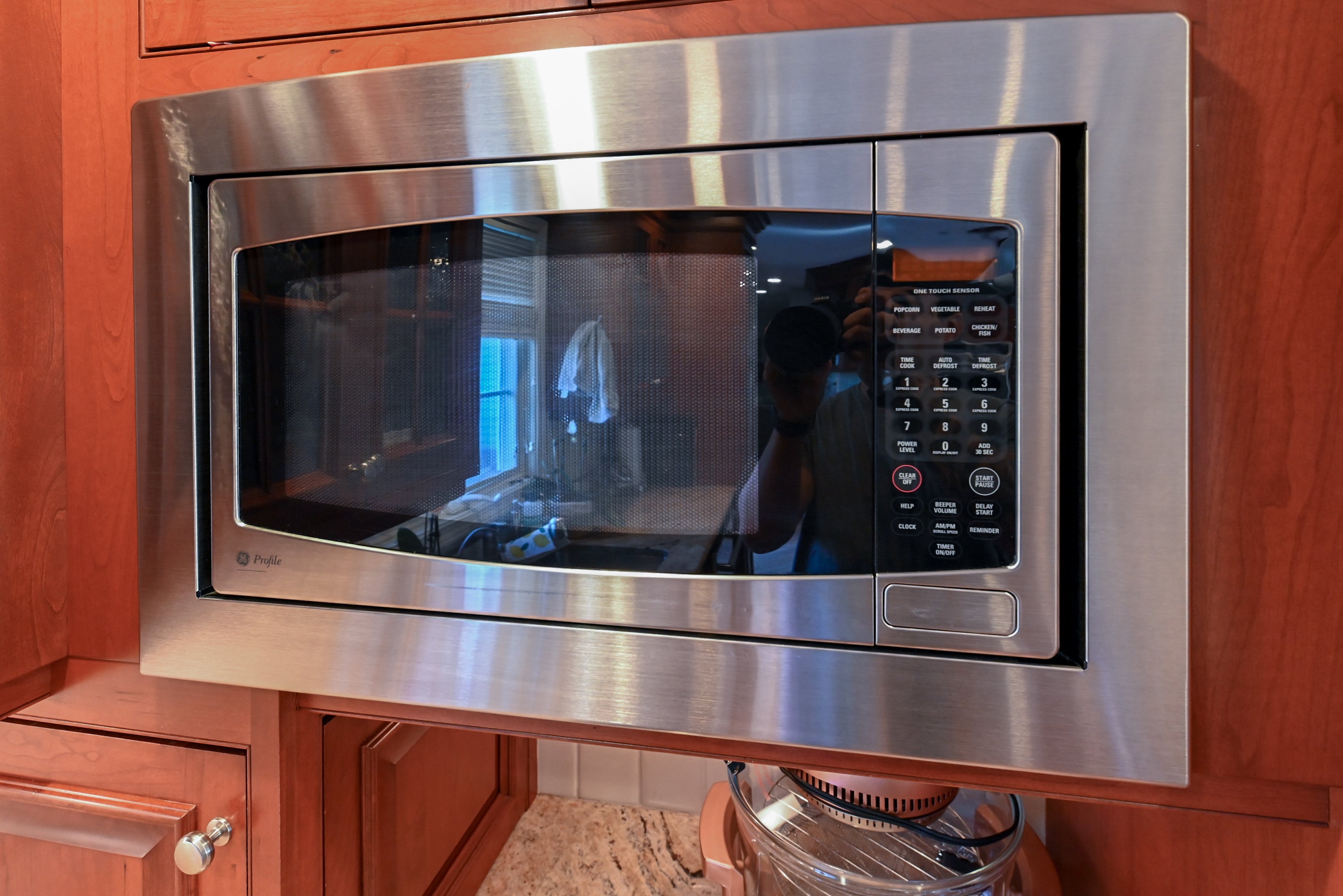 Crystal Cabinetry Terracotta Sunset Traditional Pre-Owned Kitchen W/ Wet Bar