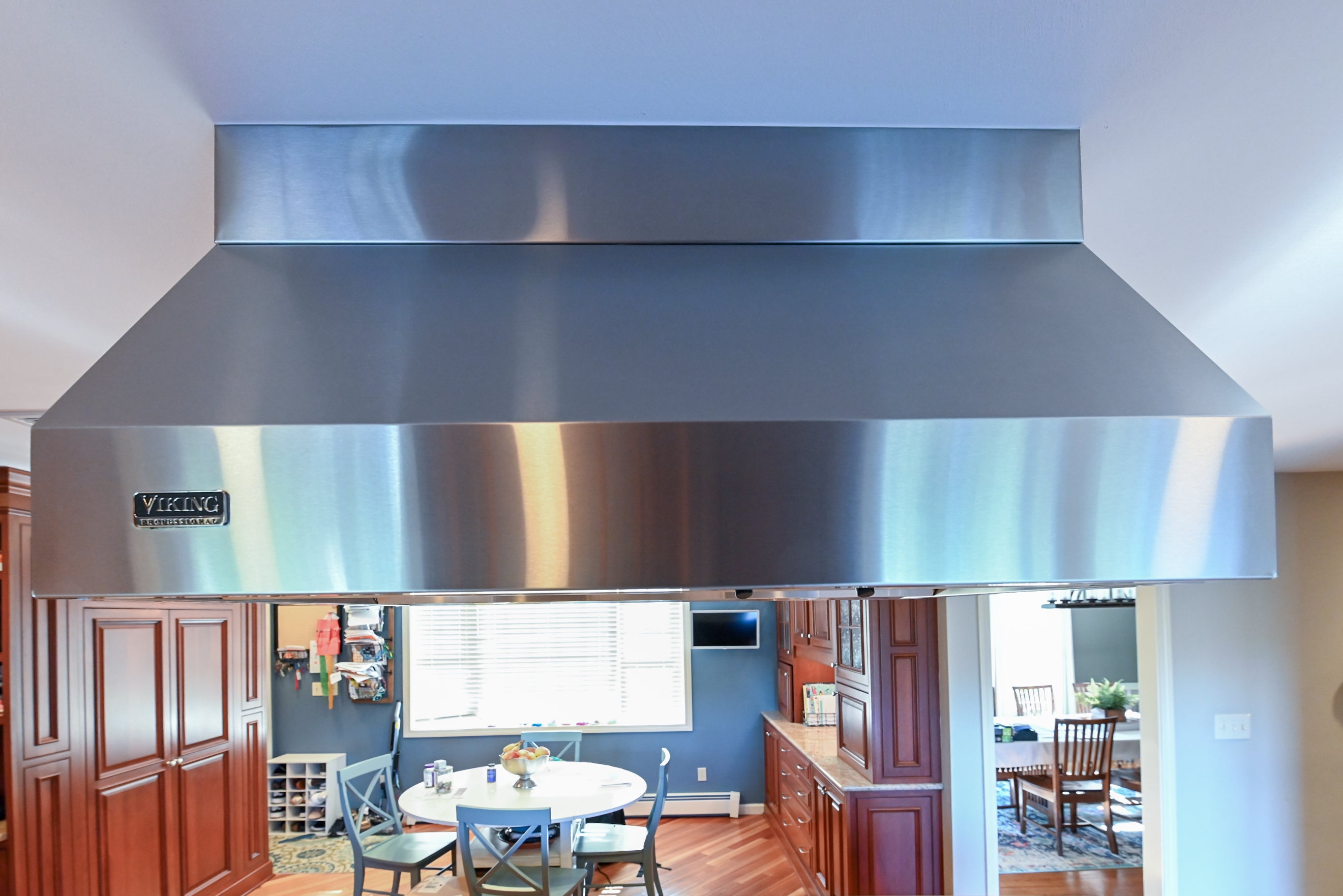 Crystal Cabinetry Terracotta Sunset Traditional Pre-Owned Kitchen W/ Wet Bar