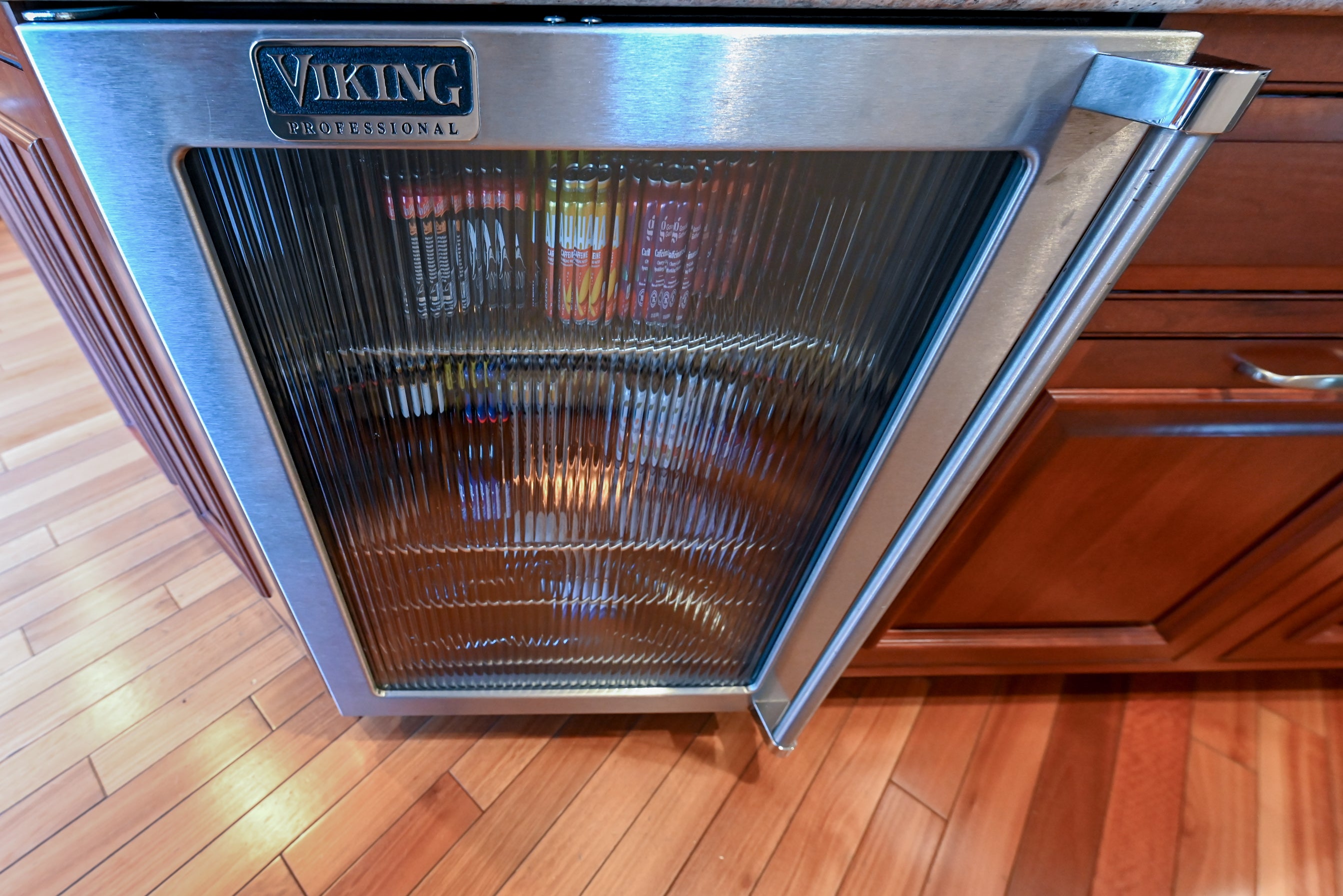 Crystal Cabinetry Terracotta Sunset Traditional Pre-Owned Kitchen W/ Wet Bar