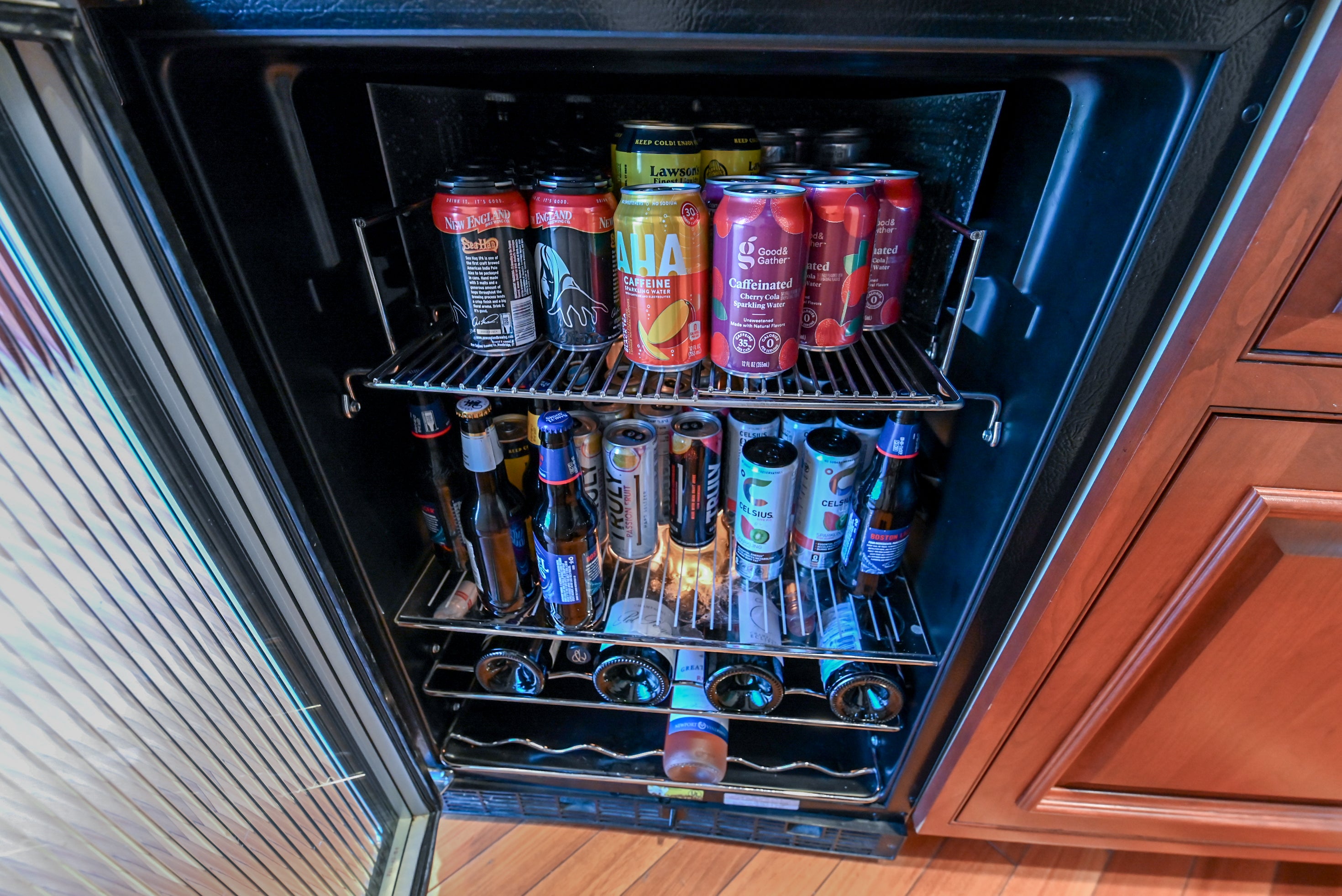 Crystal Cabinetry Terracotta Sunset Traditional Pre-Owned Kitchen W/ Wet Bar