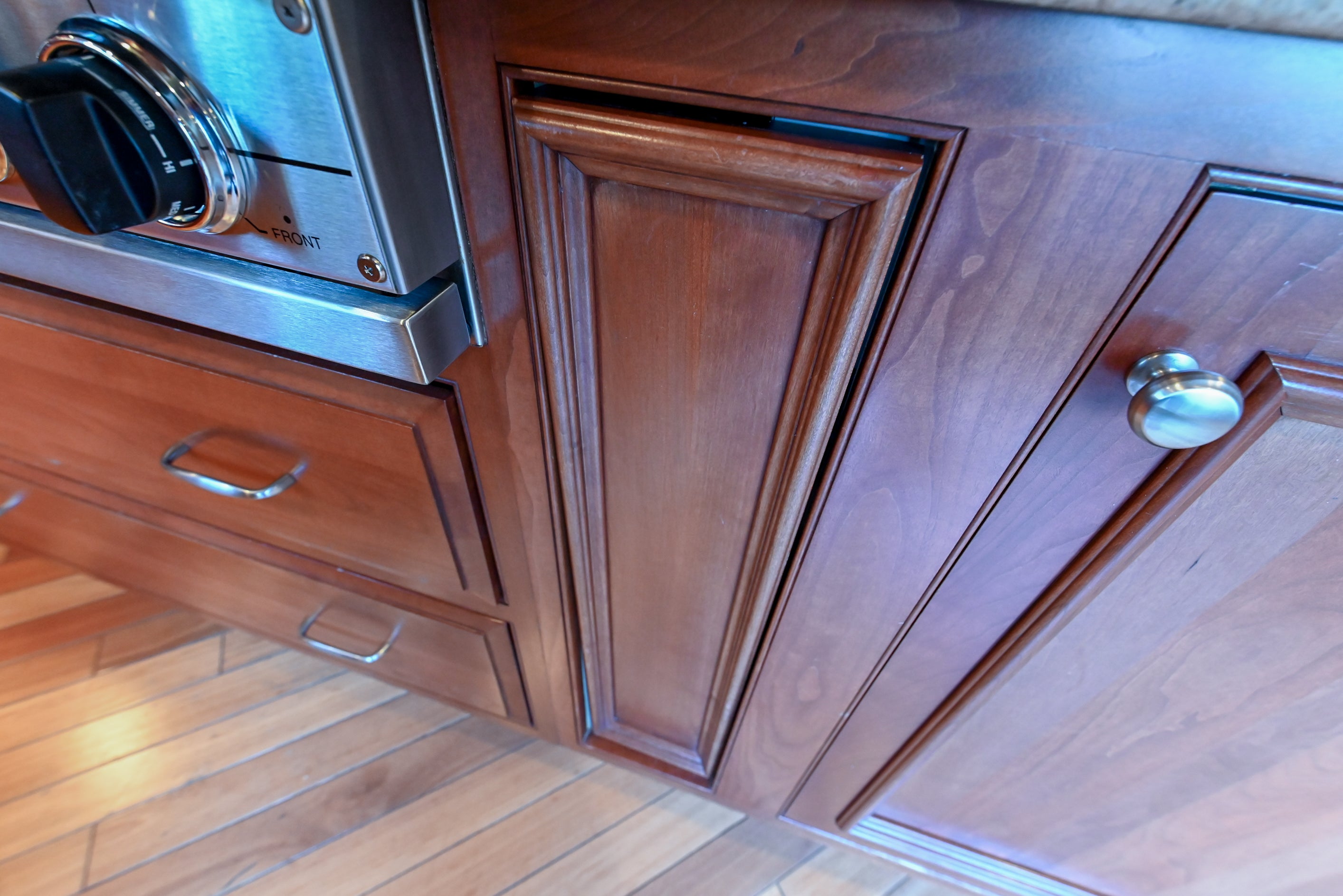 Crystal Cabinetry Terracotta Sunset Traditional Pre-Owned Kitchen W/ Wet Bar