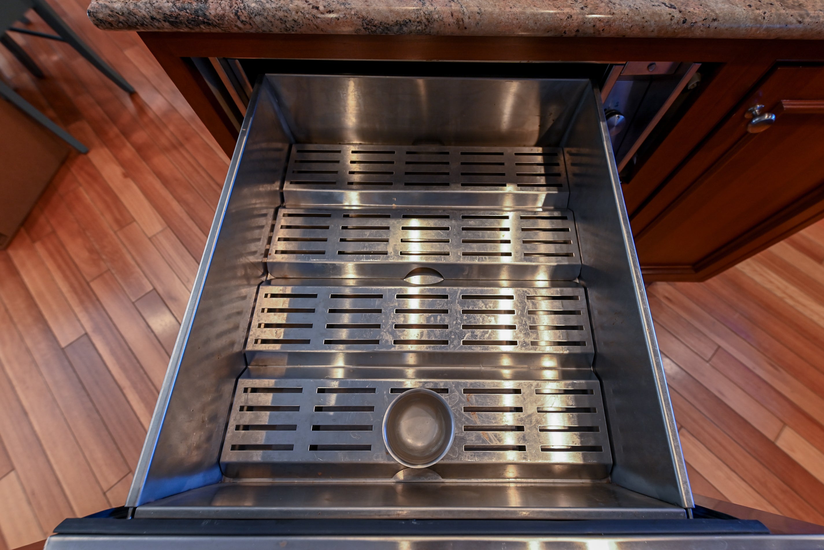 Crystal Cabinetry Terracotta Sunset Traditional Pre-Owned Kitchen W/ Wet Bar