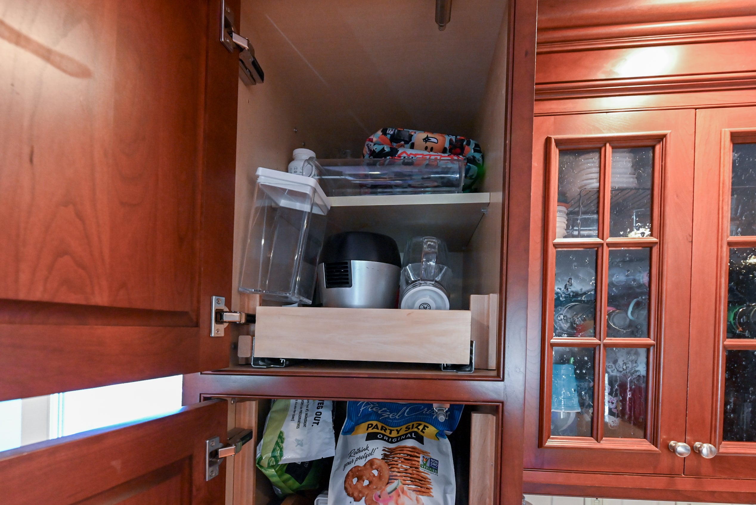 Crystal Cabinetry Terracotta Sunset Traditional Pre-Owned Kitchen W/ Wet Bar