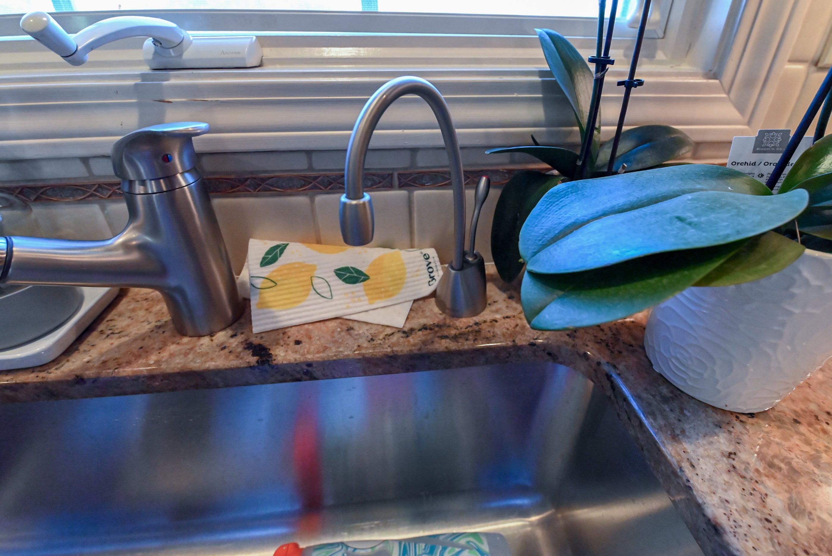 Crystal Cabinetry Terracotta Sunset Traditional Pre-Owned Kitchen W/ Wet Bar