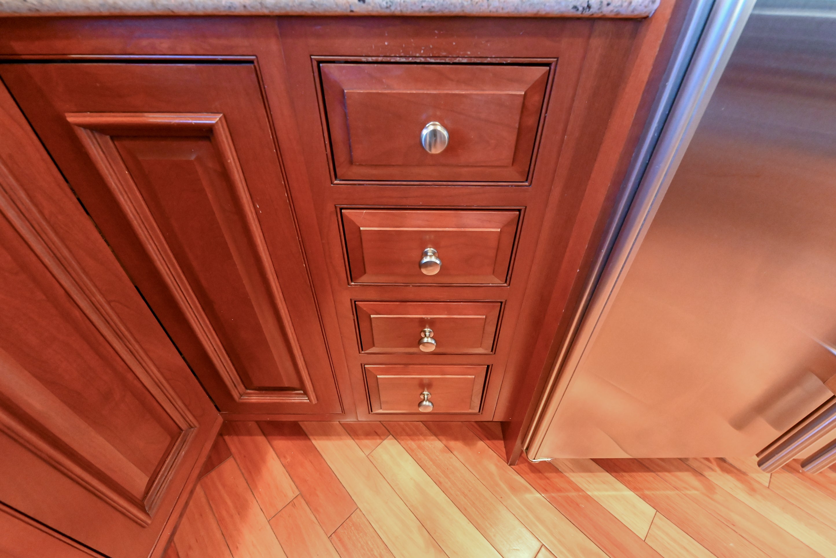 Crystal Cabinetry Terracotta Sunset Traditional Pre-Owned Kitchen W/ Wet Bar