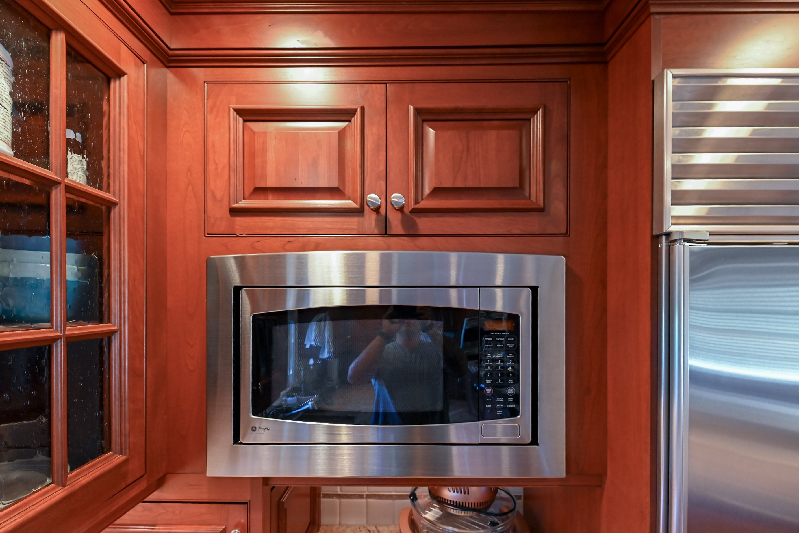 Crystal Cabinetry Terracotta Sunset Traditional Pre-Owned Kitchen W/ Wet Bar