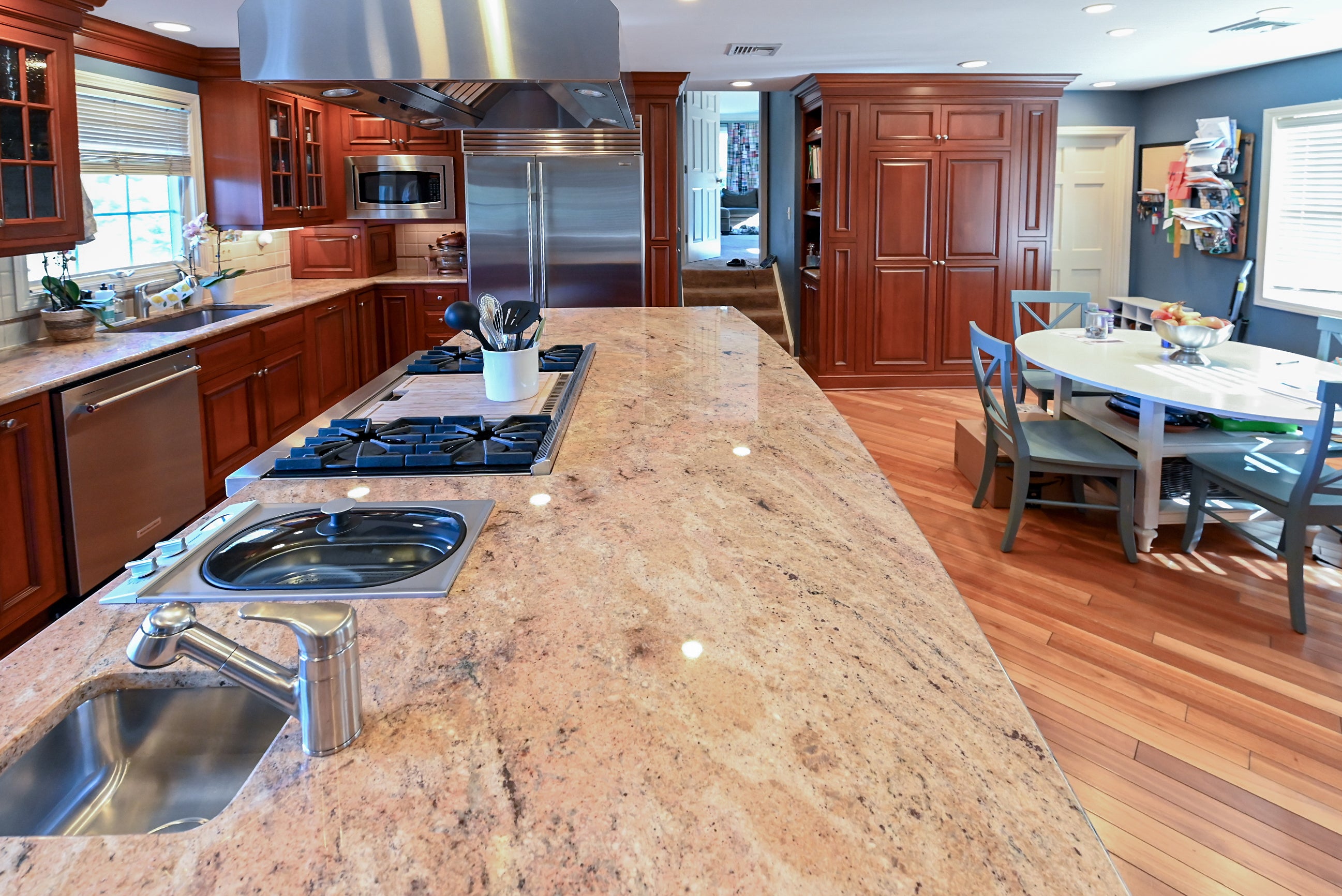 Crystal Cabinetry Terracotta Sunset Traditional Pre-Owned Kitchen W/ Wet Bar