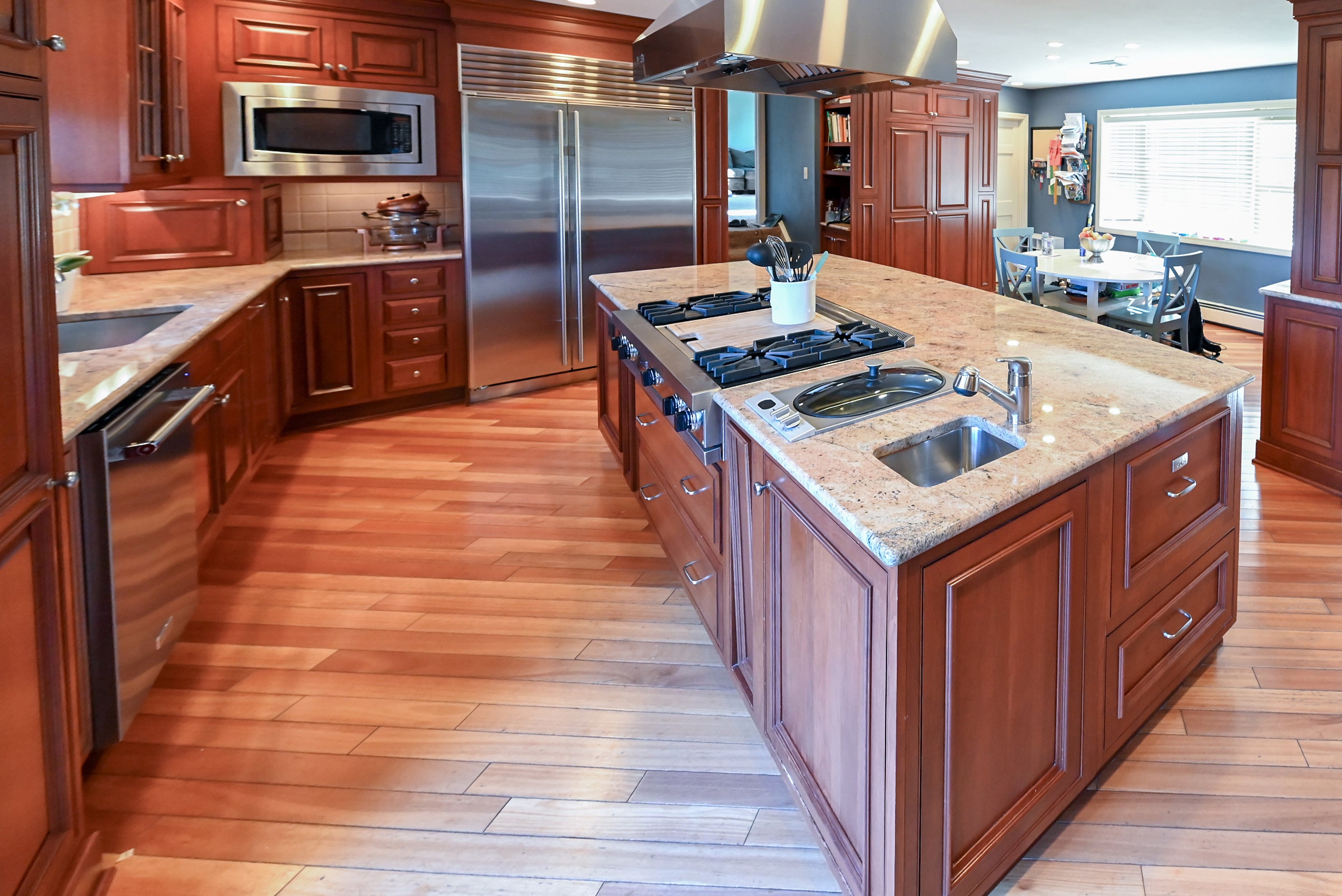 Crystal Cabinetry Terracotta Sunset Traditional Pre-Owned Kitchen W/ Wet Bar