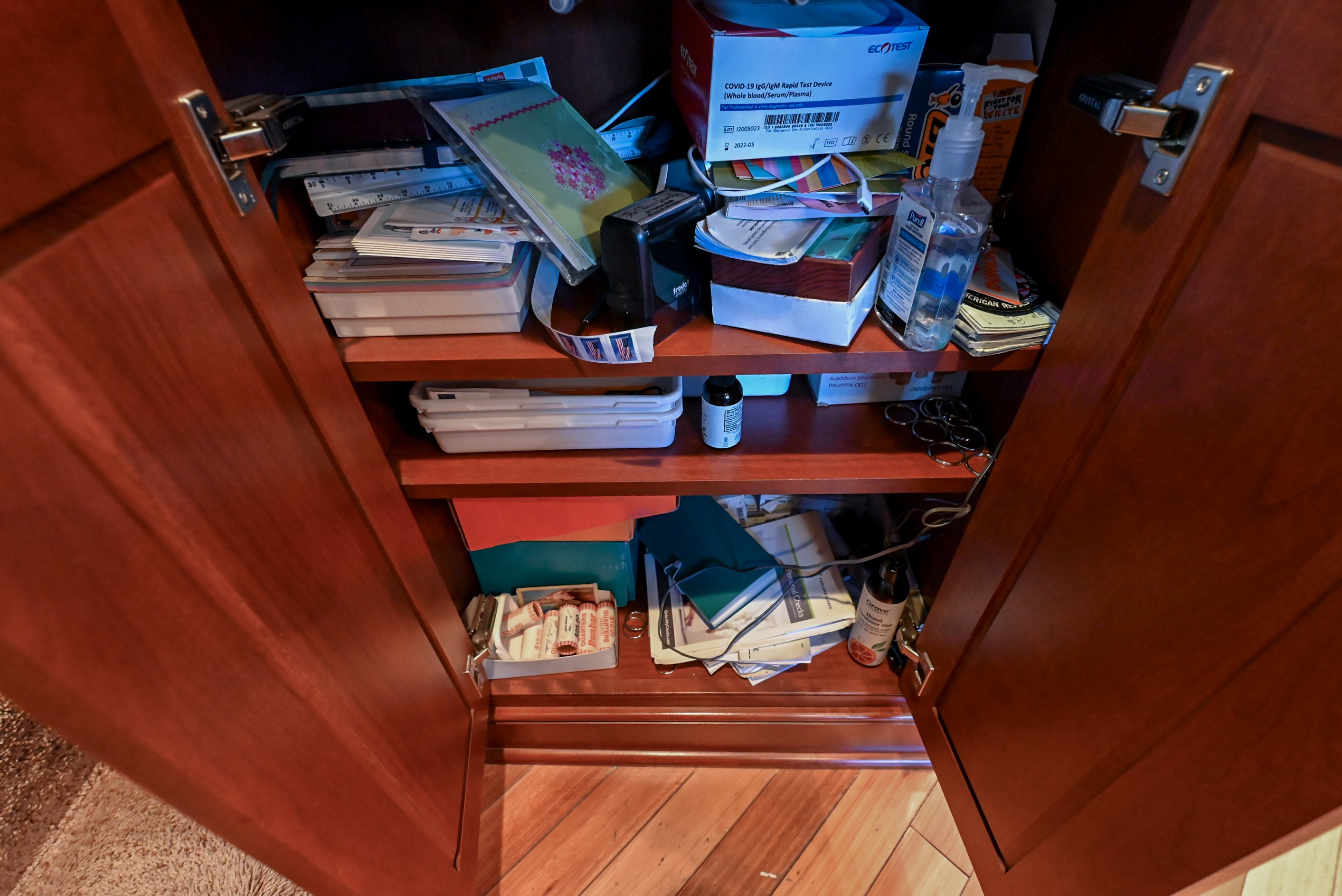 Crystal Cabinetry Terracotta Sunset Traditional Pre-Owned Kitchen W/ Wet Bar