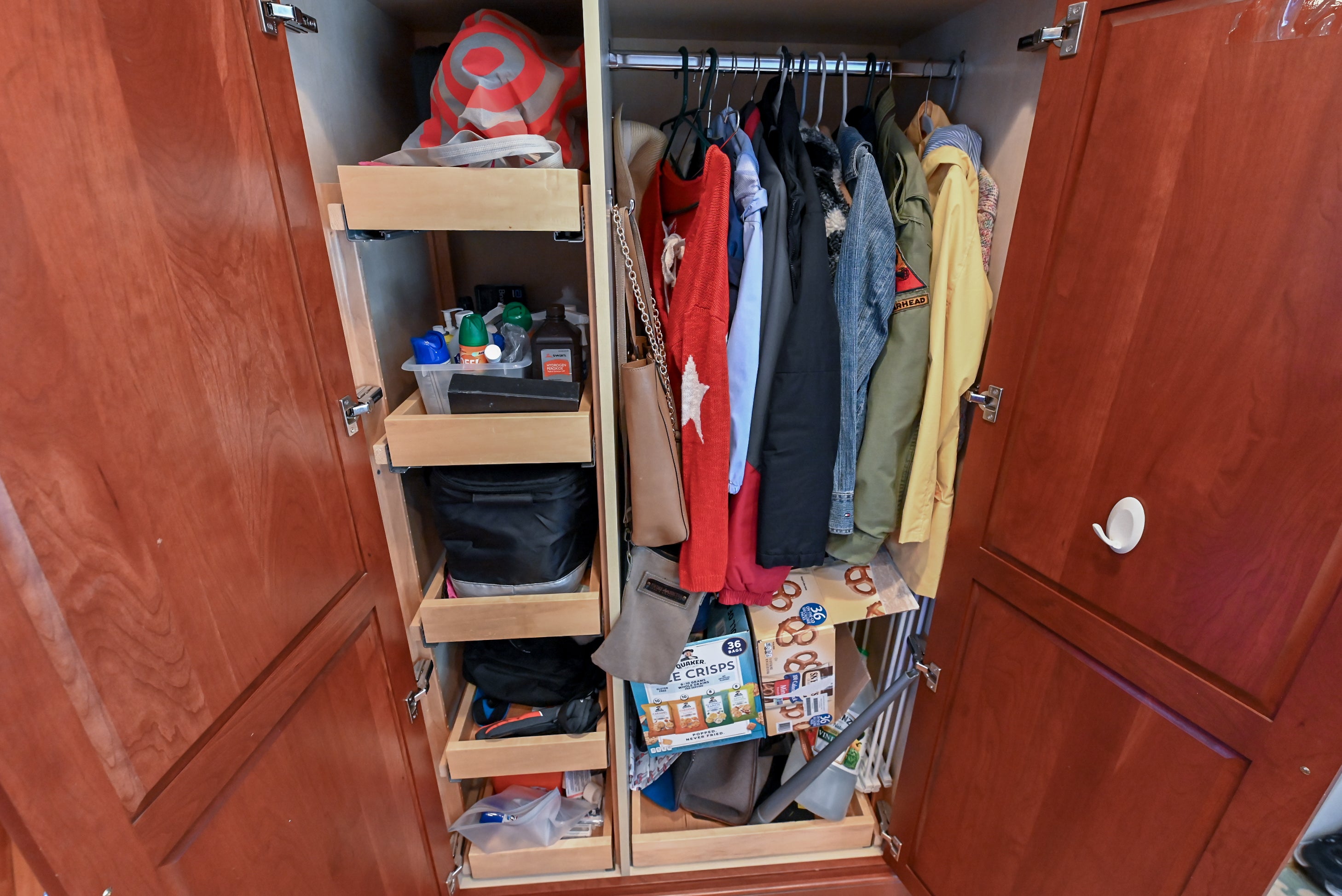 Crystal Cabinetry Terracotta Sunset Traditional Pre-Owned Kitchen W/ Wet Bar