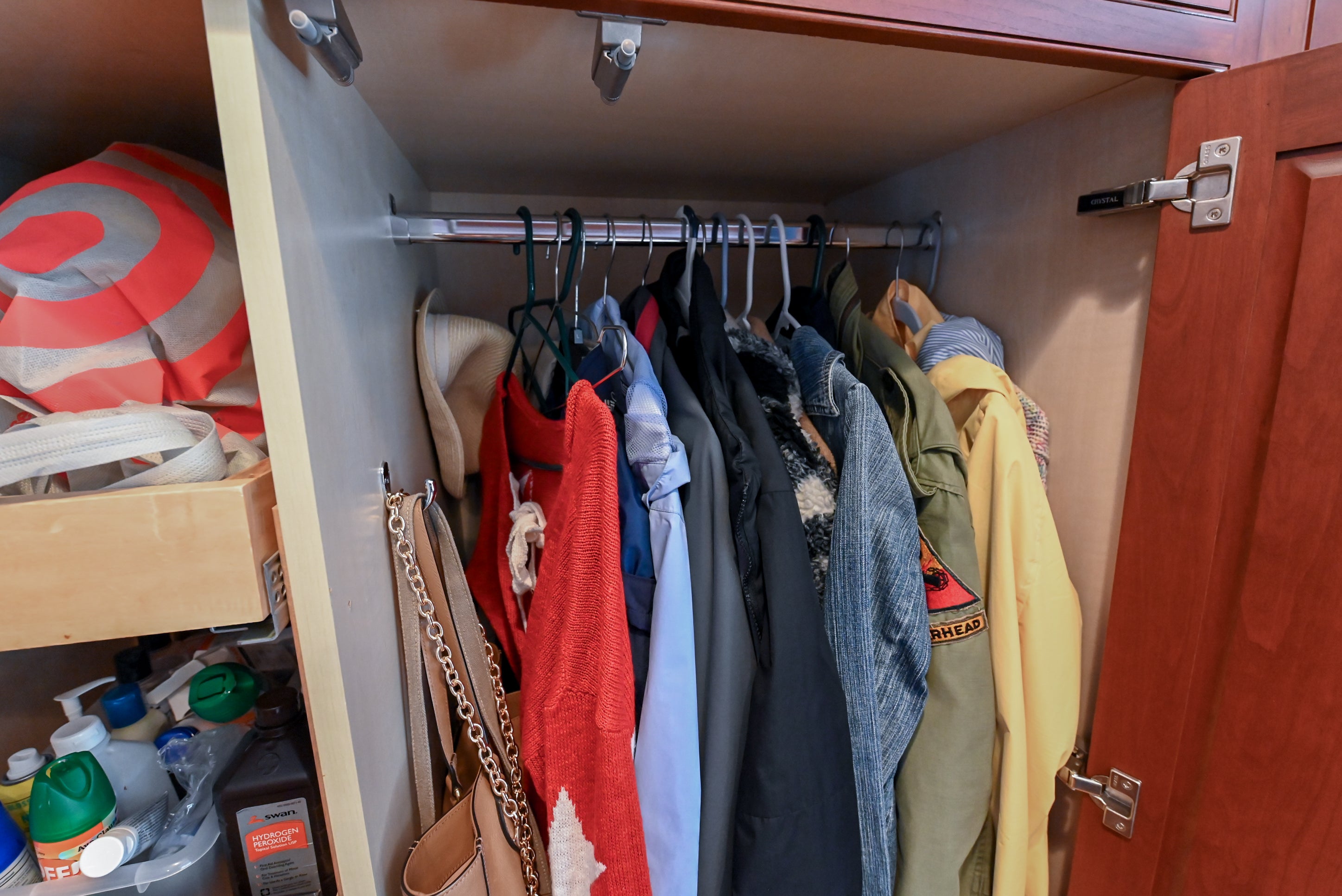 Crystal Cabinetry Terracotta Sunset Traditional Pre-Owned Kitchen W/ Wet Bar