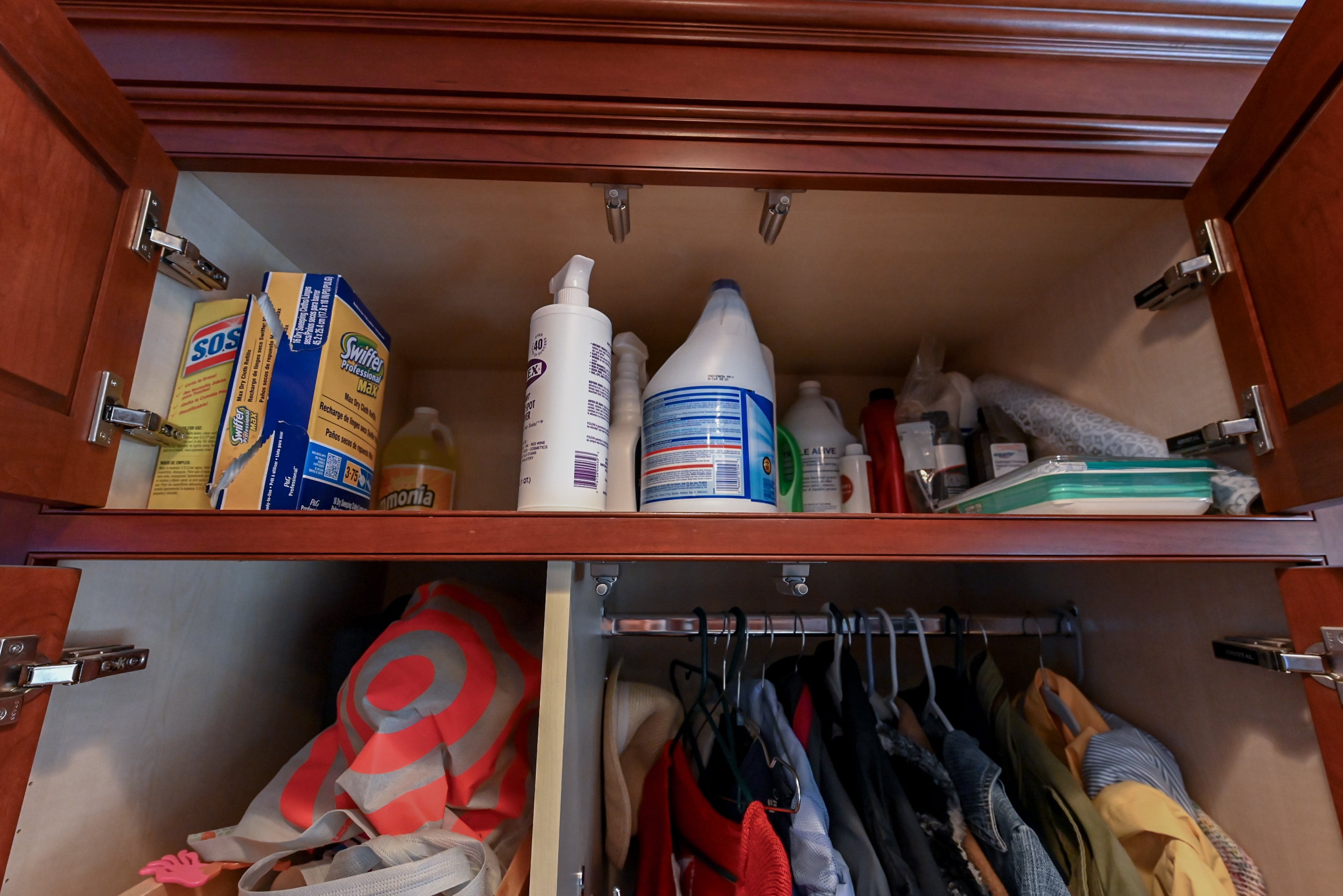 Crystal Cabinetry Terracotta Sunset Traditional Pre-Owned Kitchen W/ Wet Bar