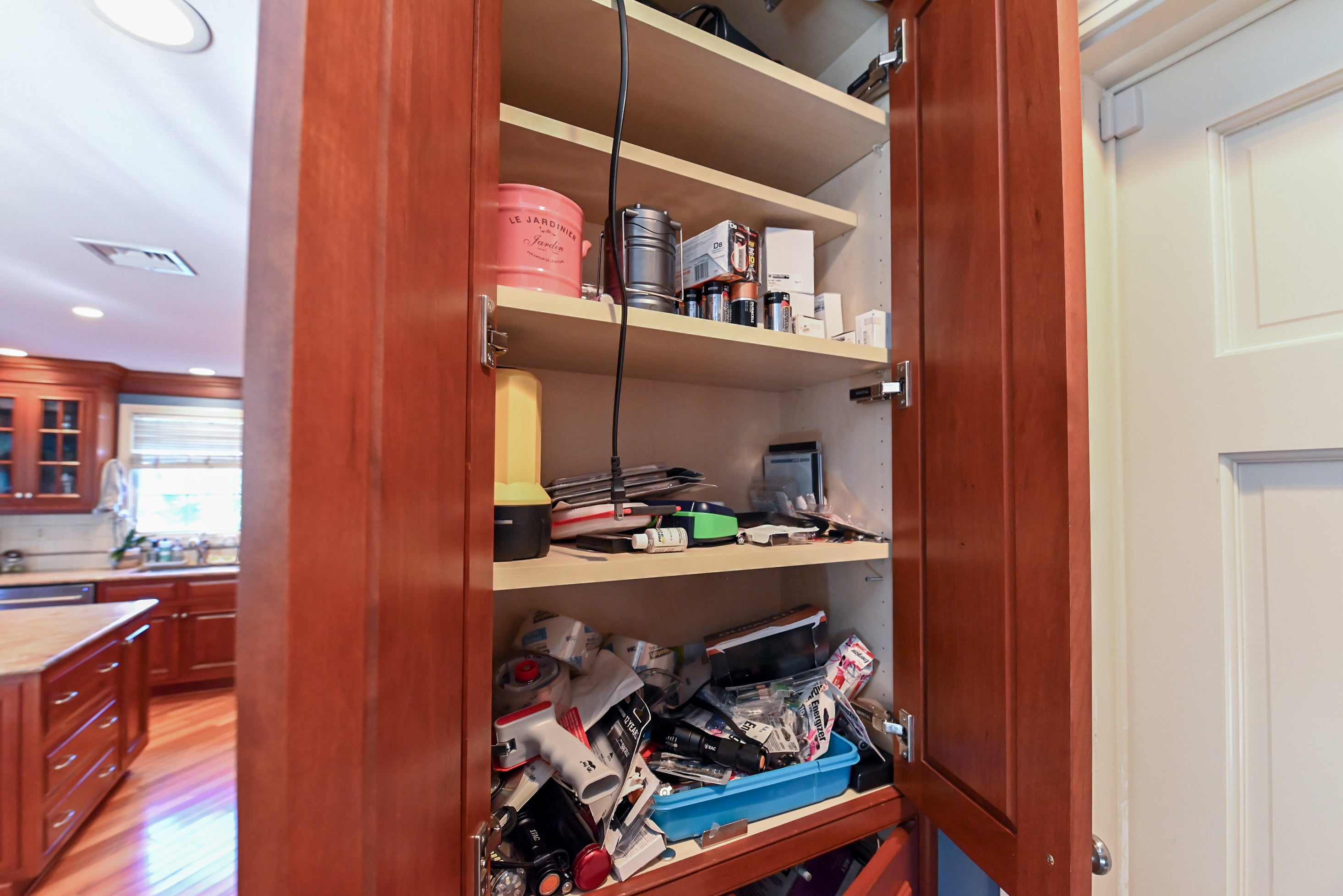 Crystal Cabinetry Terracotta Sunset Traditional Pre-Owned Kitchen W/ Wet Bar