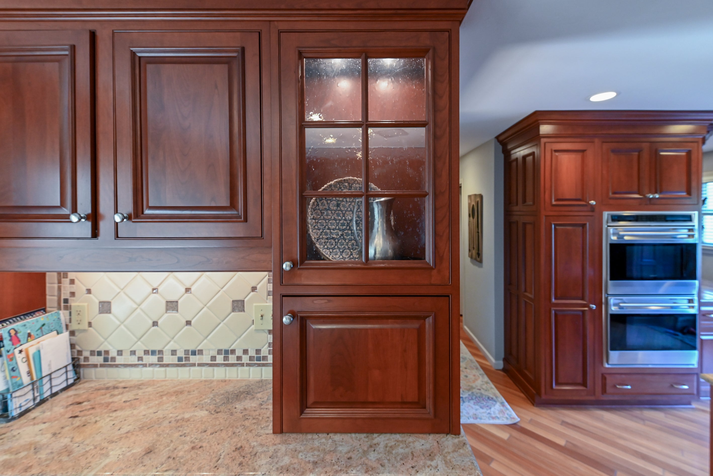 Crystal Cabinetry Terracotta Sunset Traditional Pre-Owned Kitchen W/ Wet Bar