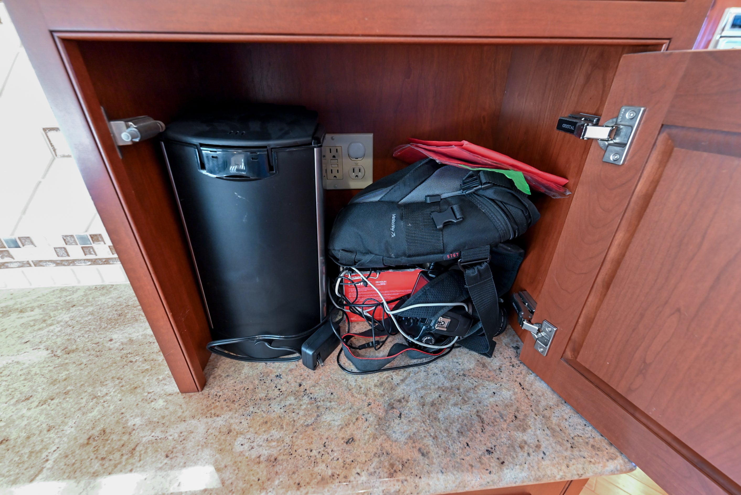 Crystal Cabinetry Terracotta Sunset Traditional Pre-Owned Kitchen W/ Wet Bar