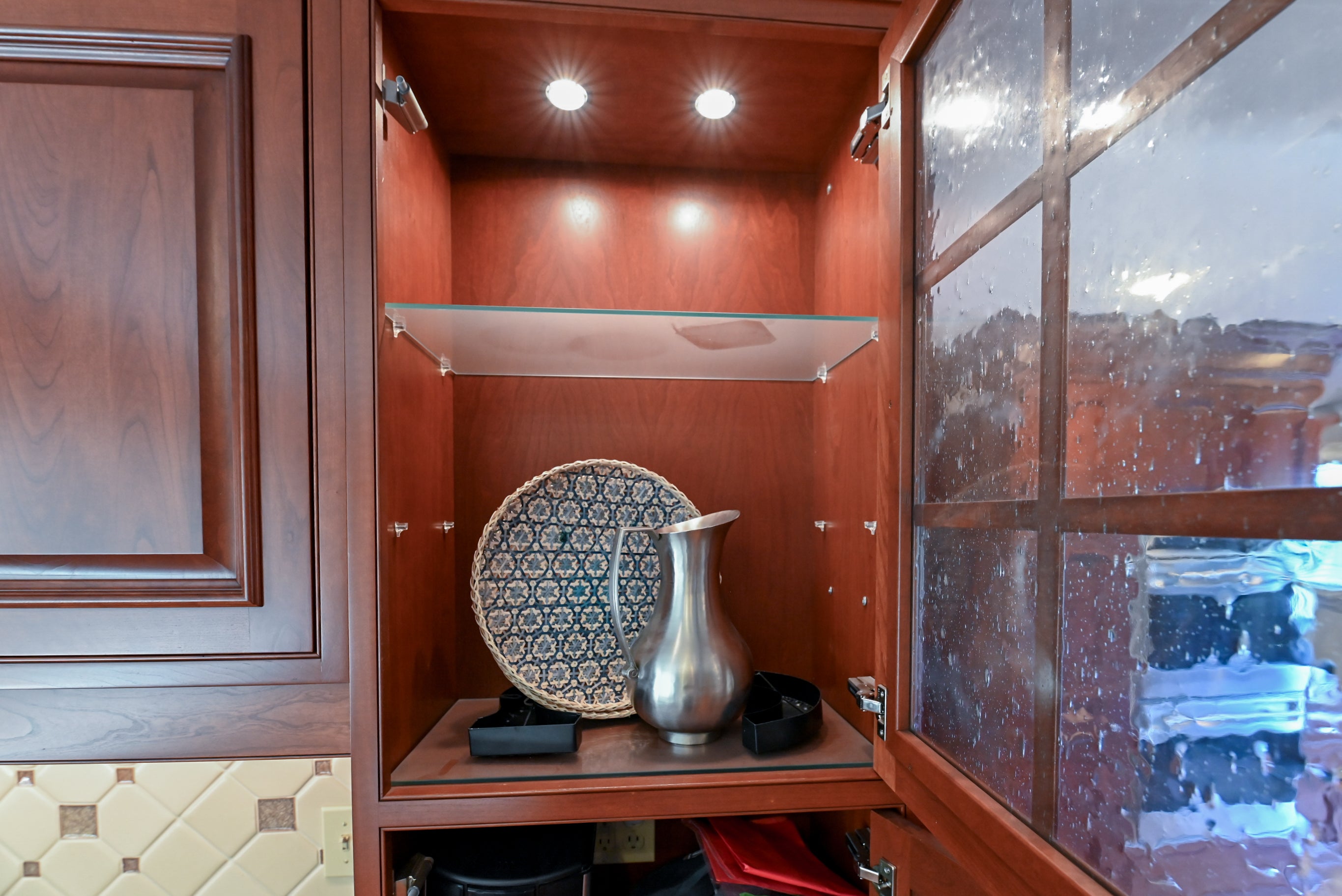 Crystal Cabinetry Terracotta Sunset Traditional Pre-Owned Kitchen W/ Wet Bar