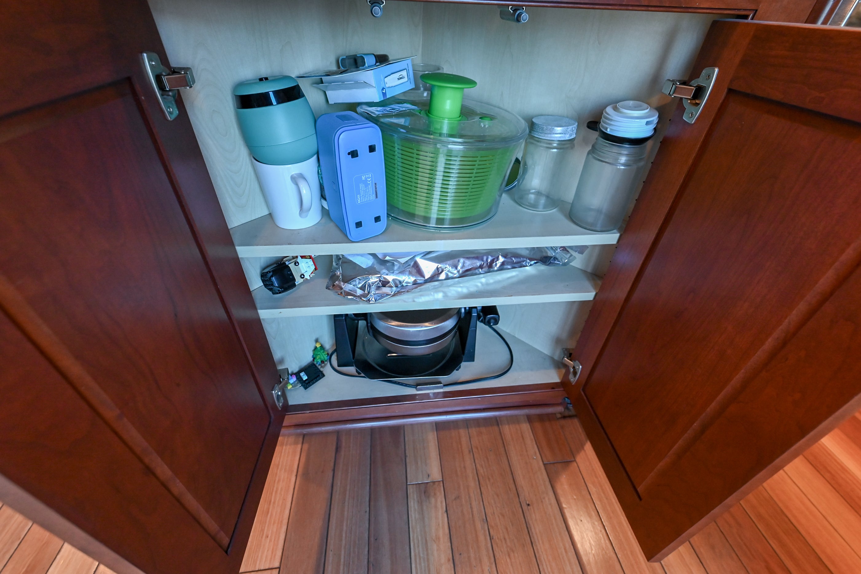 Crystal Cabinetry Terracotta Sunset Traditional Pre-Owned Kitchen W/ Wet Bar