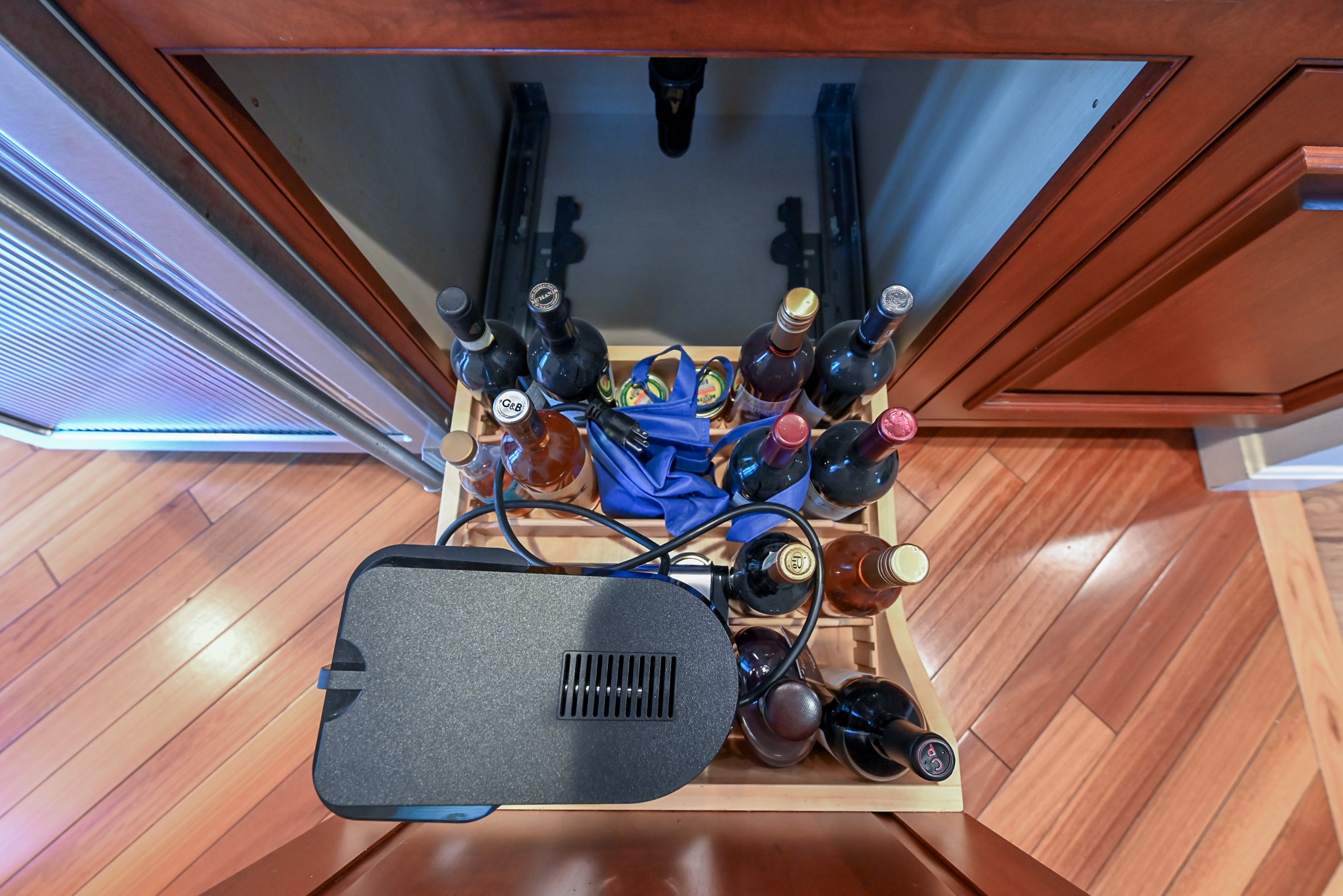 Crystal Cabinetry Terracotta Sunset Traditional Pre-Owned Kitchen W/ Wet Bar