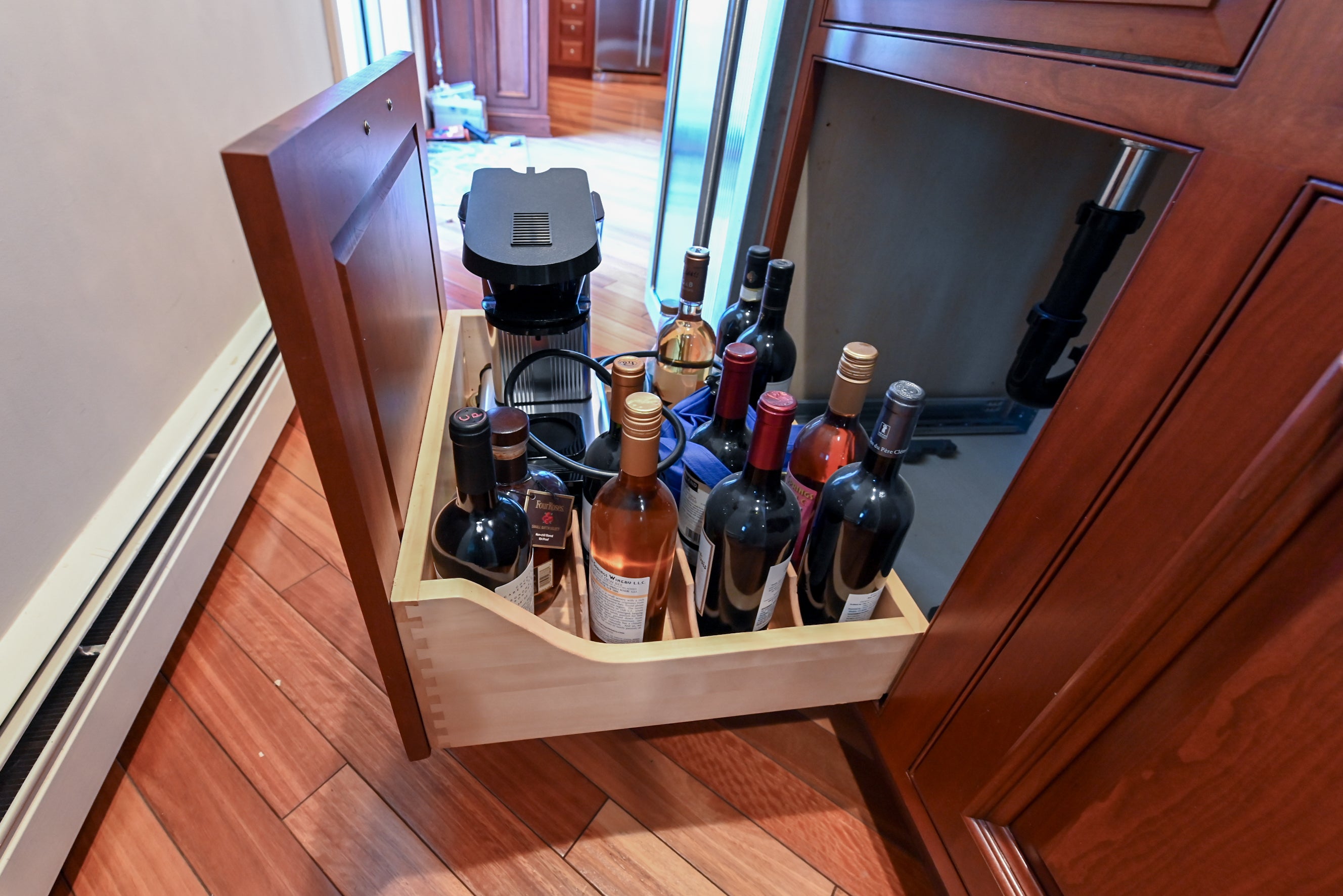 Crystal Cabinetry Terracotta Sunset Traditional Pre-Owned Kitchen W/ Wet Bar