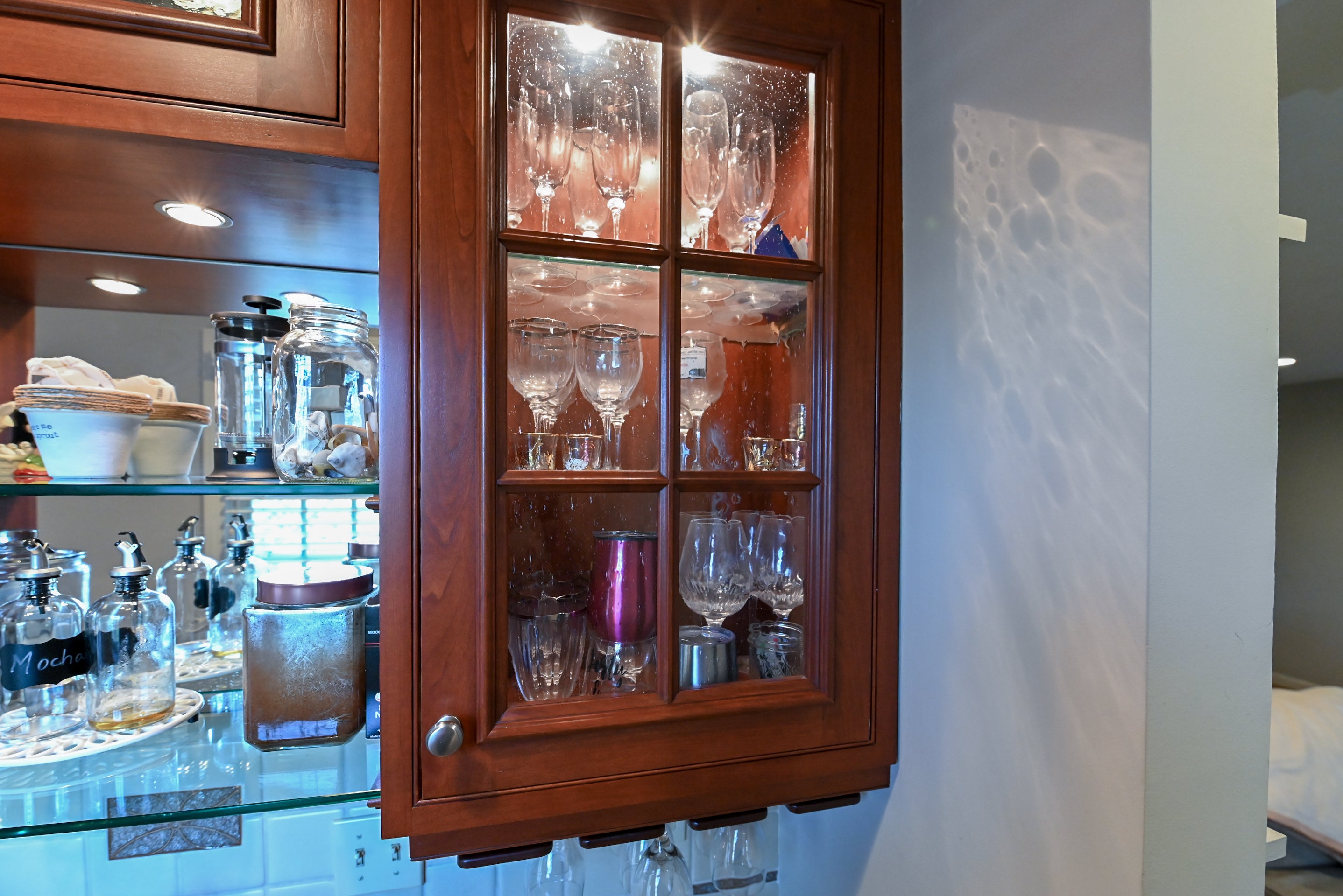 Crystal Cabinetry Terracotta Sunset Traditional Pre-Owned Kitchen W/ Wet Bar