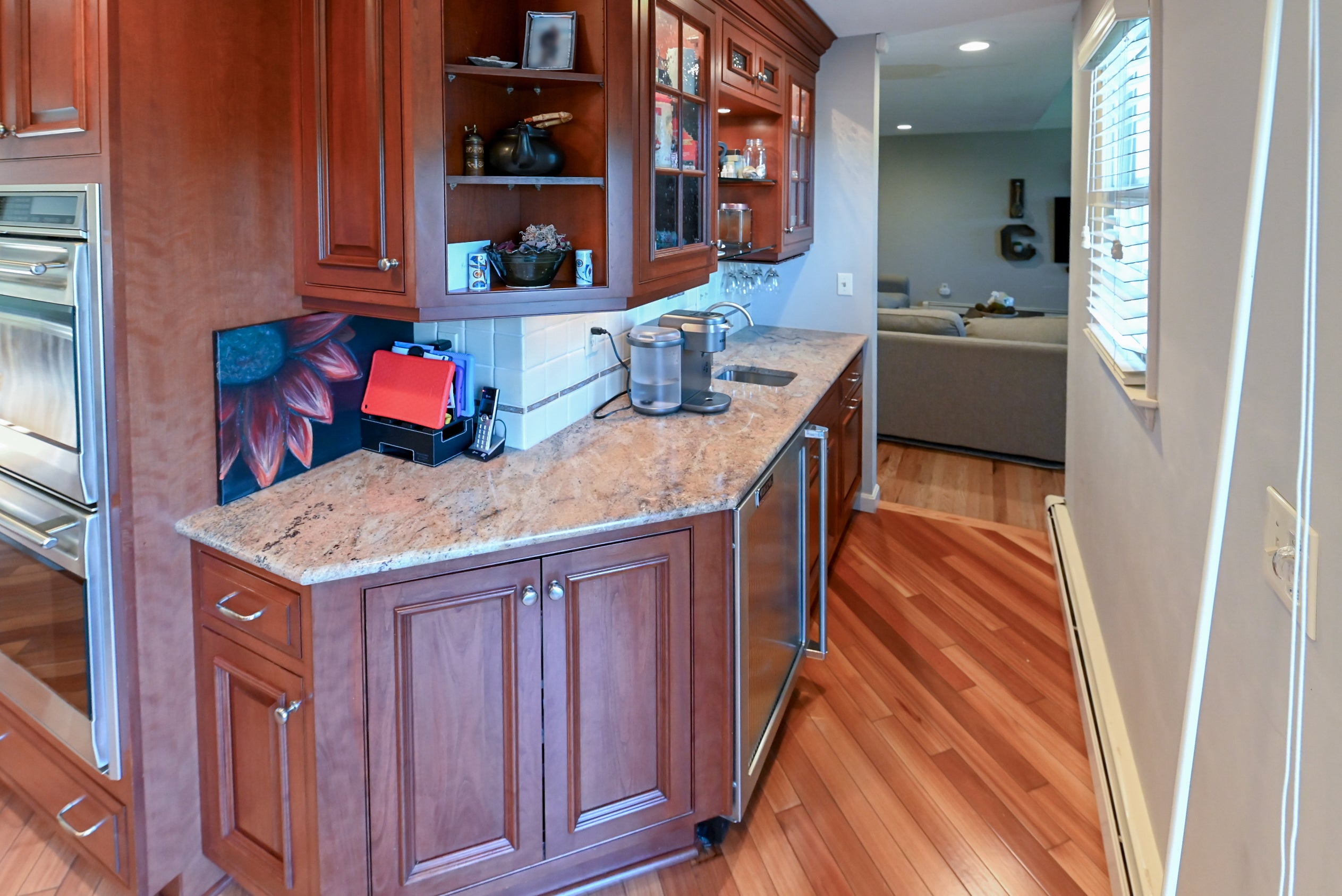 Crystal Cabinetry Terracotta Sunset Traditional Pre-Owned Kitchen W/ Wet Bar