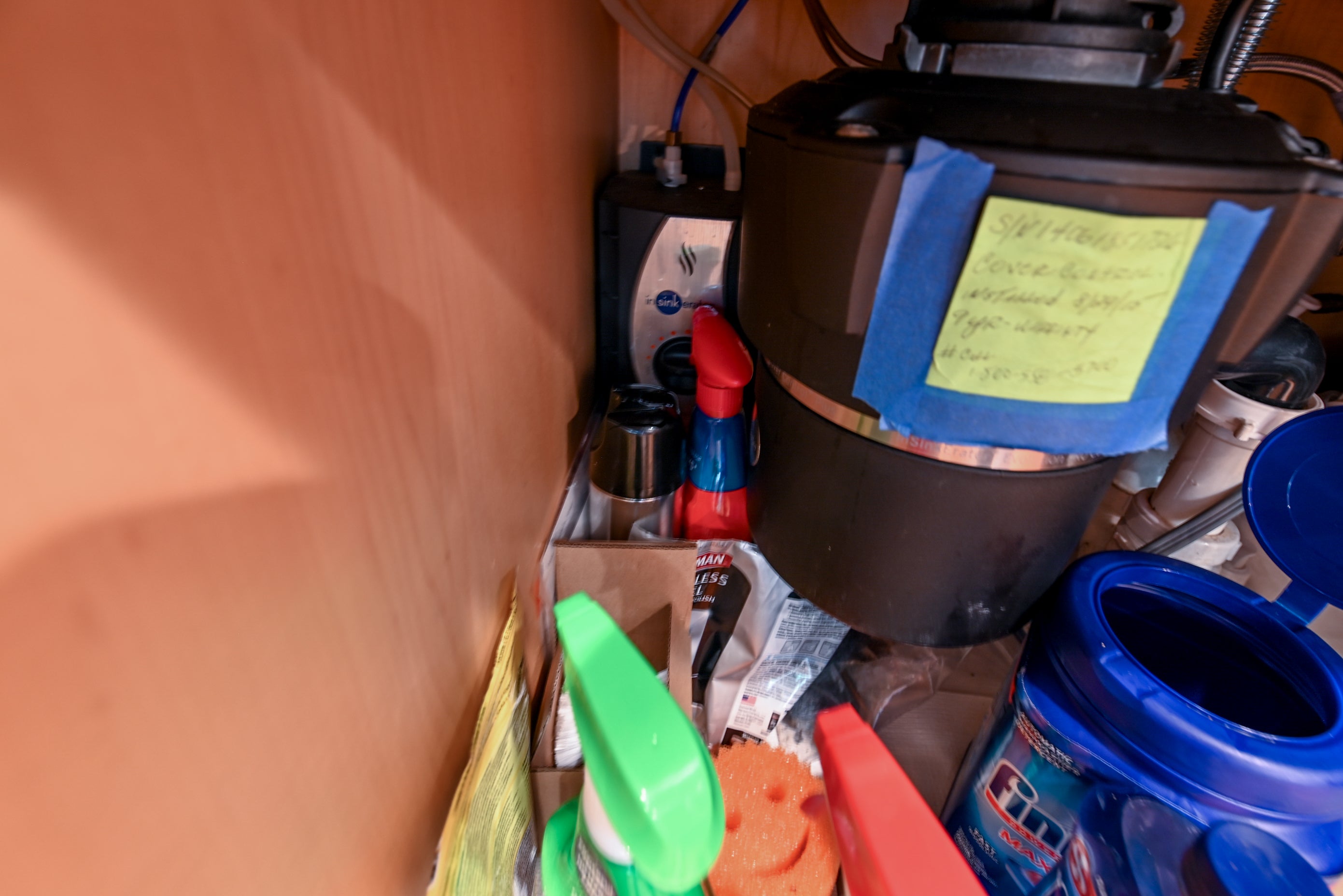 Peter Salerno English Toffee Traditional Pre-Owned Kitchen