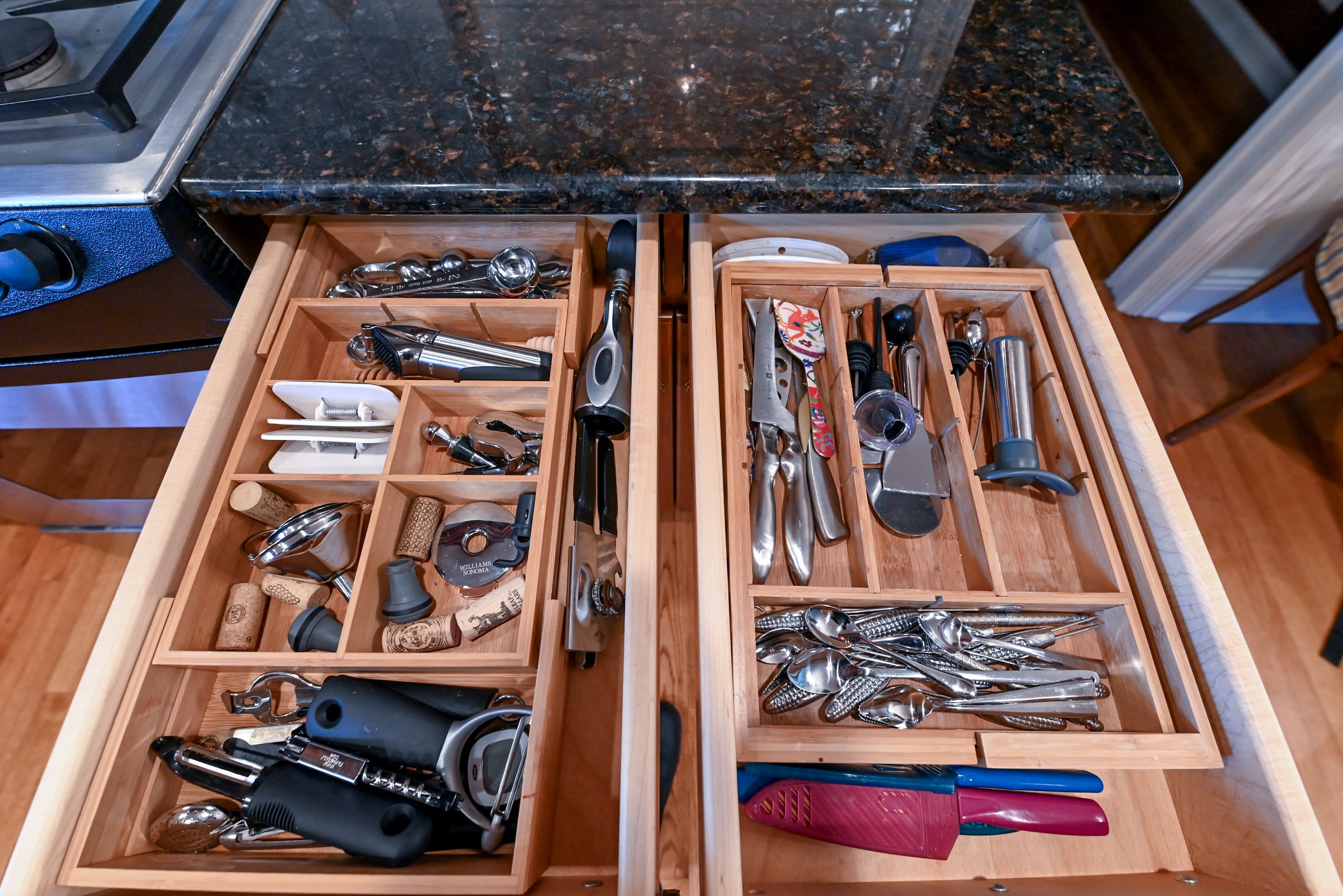 Peter Salerno English Toffee Traditional Pre-Owned Kitchen