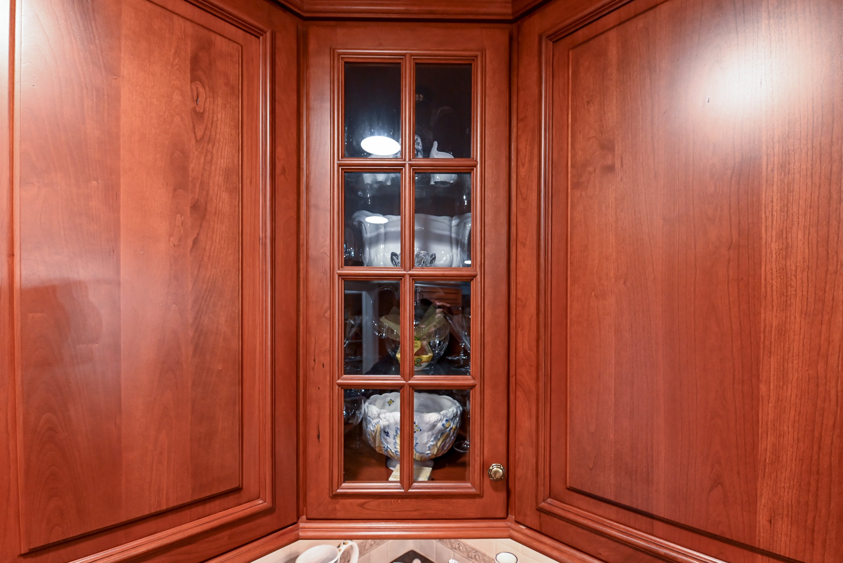 Peter Salerno English Toffee Traditional Pre-Owned Kitchen