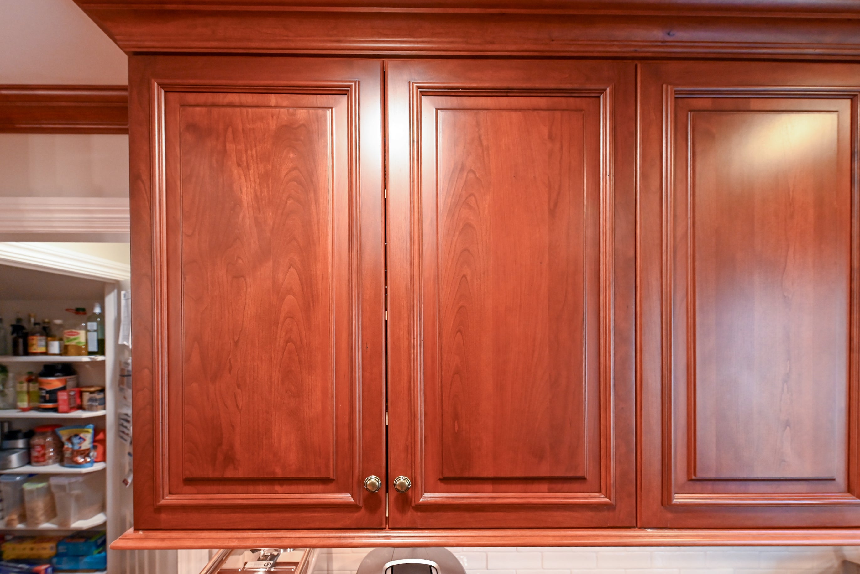 Peter Salerno English Toffee Traditional Pre-Owned Kitchen