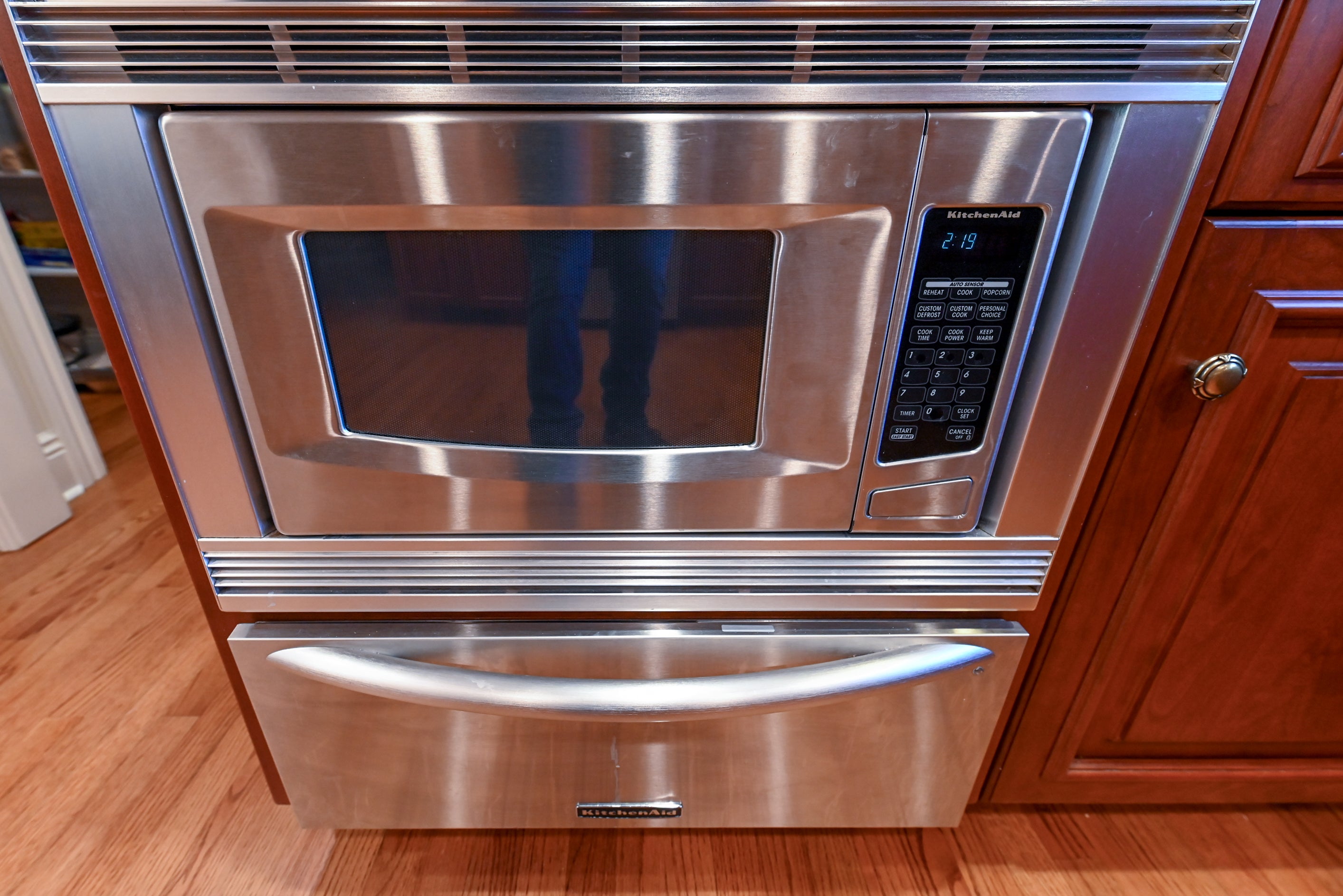 Peter Salerno English Toffee Traditional Pre-Owned Kitchen