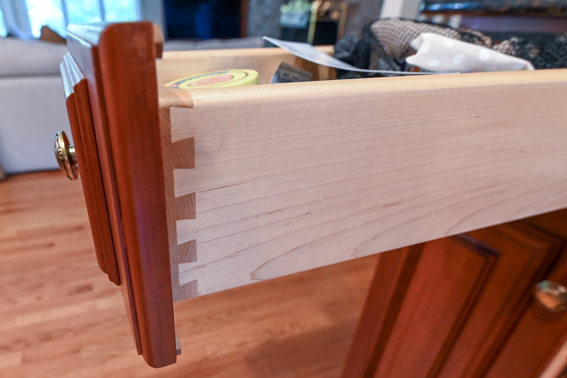 Peter Salerno English Toffee Traditional Pre-Owned Kitchen