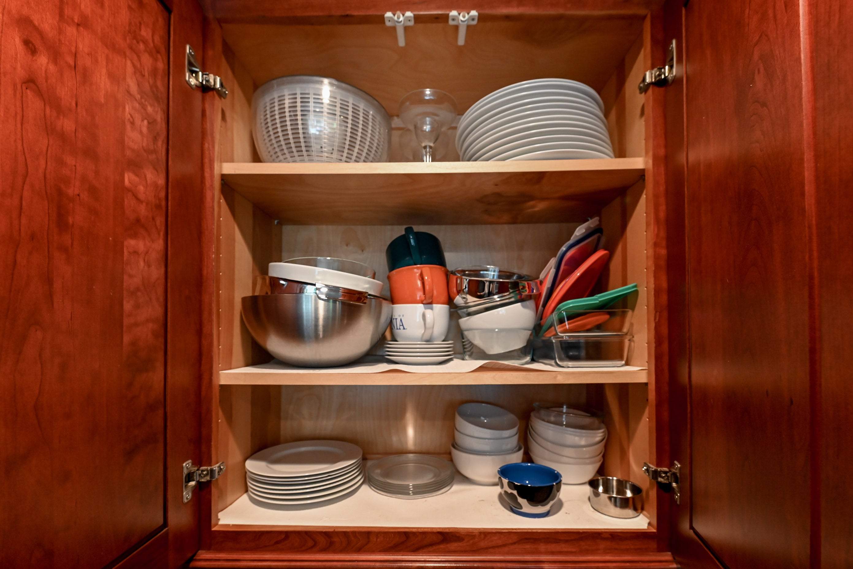 Bertch Apple Caramel Traditional Pre-Owned Kitchen