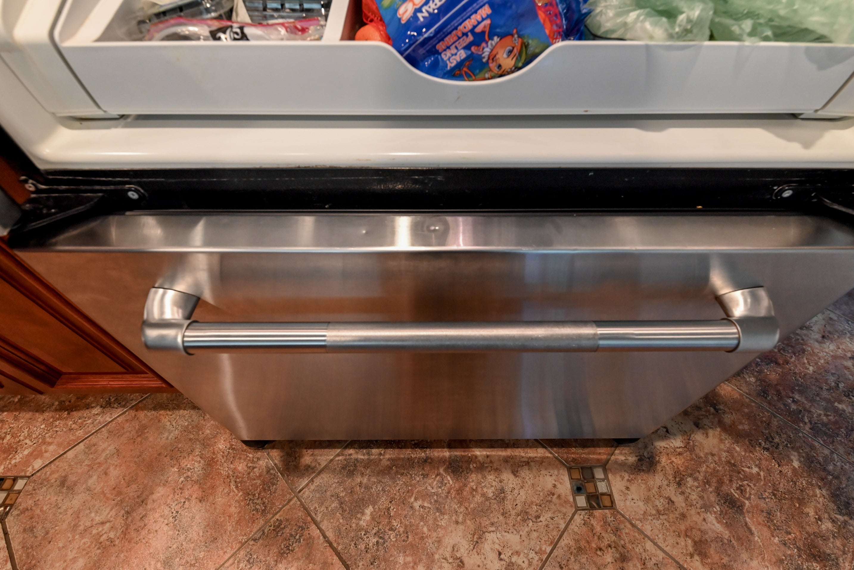 Bertch Apple Caramel Traditional Pre-Owned Kitchen