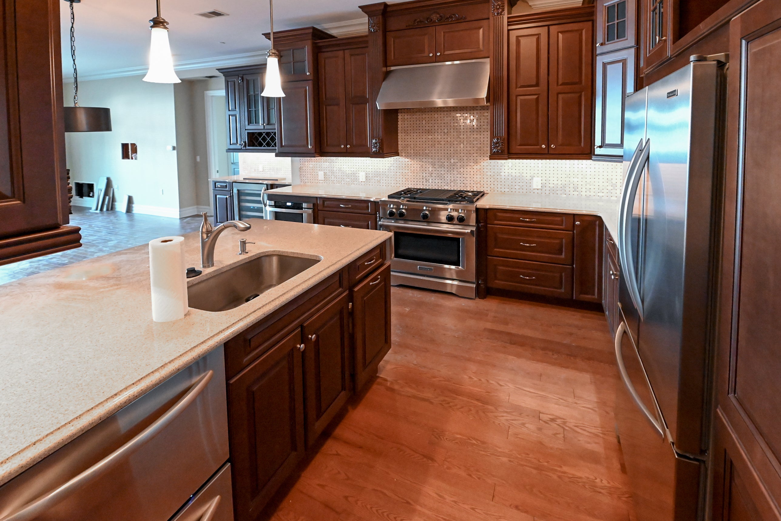 Chocolate European Coffee Traditional Pre-Owned Kitchen W/ Dry Bar