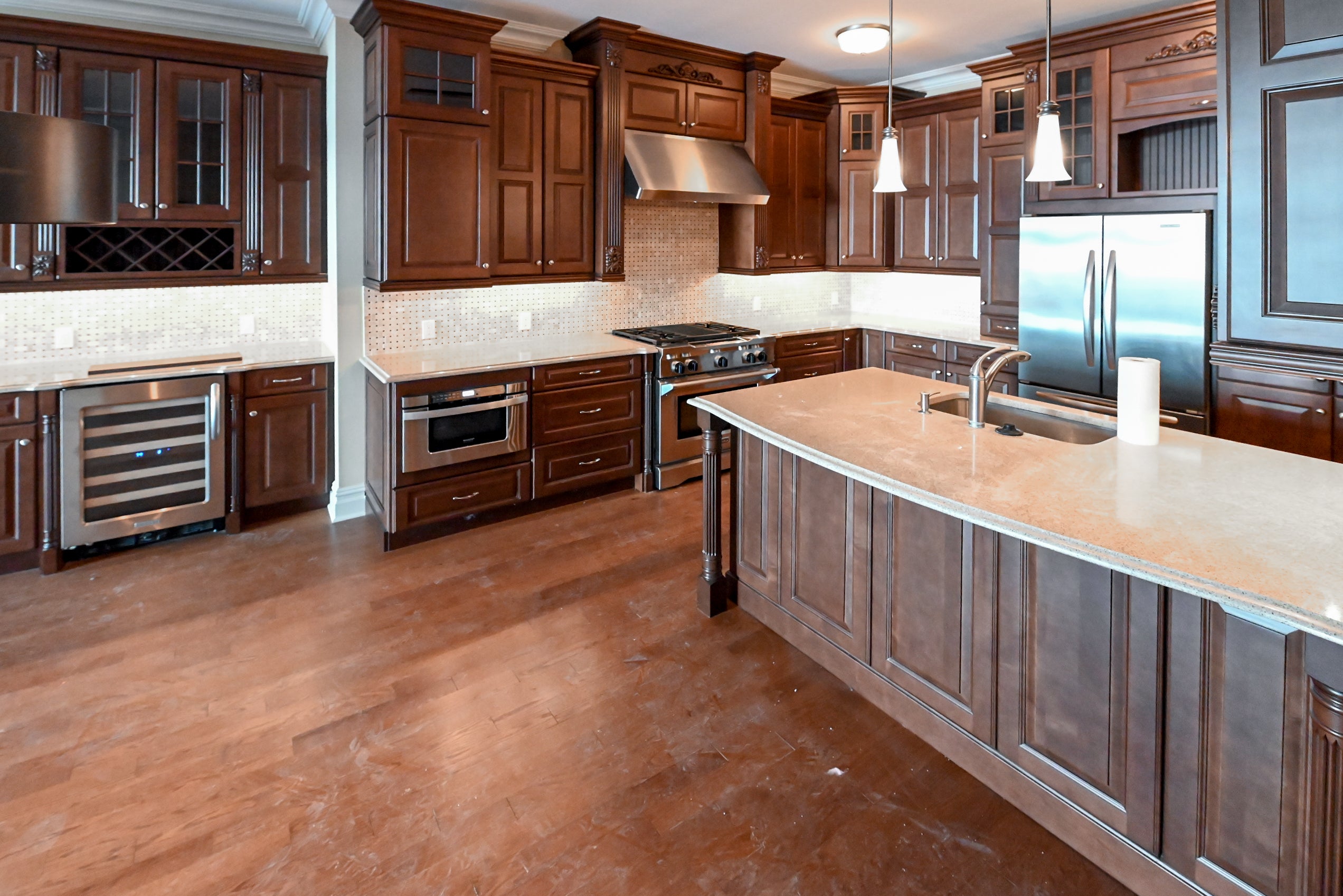 Chocolate European Coffee Traditional Pre-Owned Kitchen W/ Dry Bar