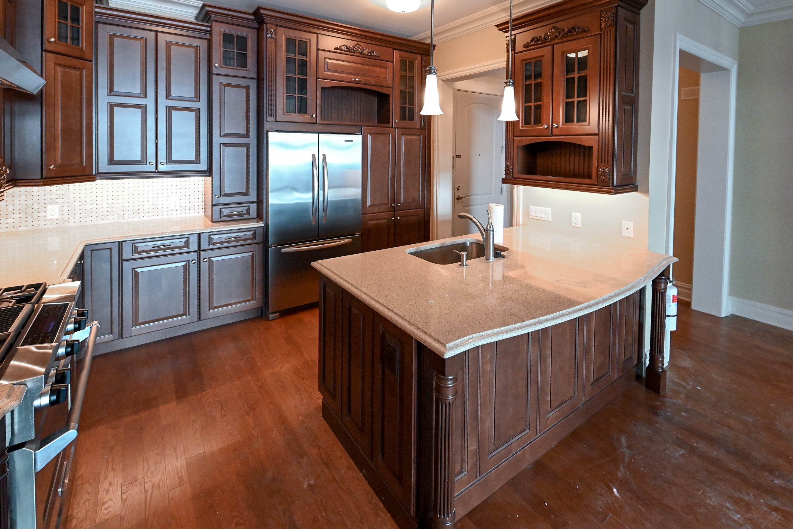 Chocolate European Coffee Traditional Pre-Owned Kitchen W/ Dry Bar