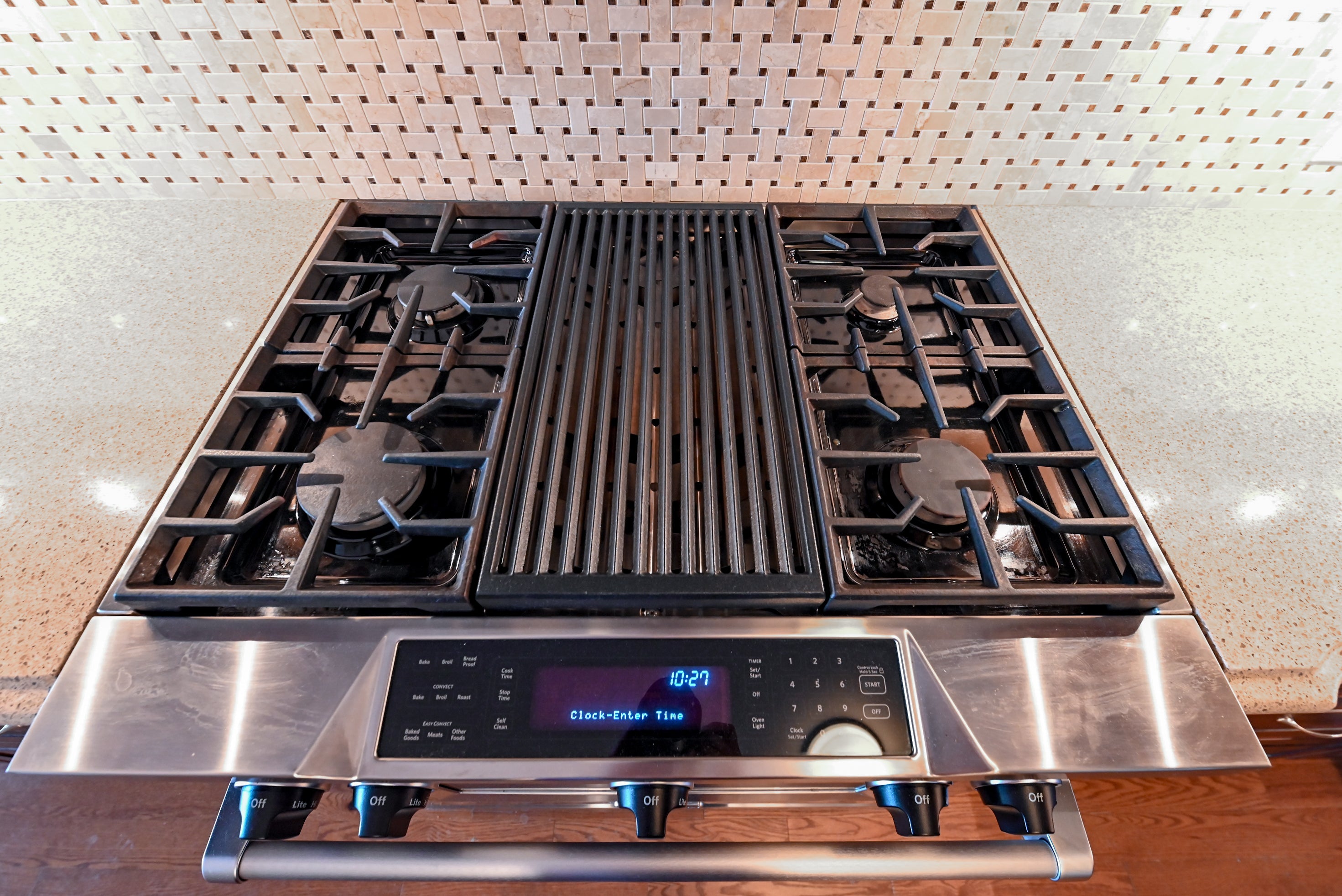 Chocolate European Coffee Traditional Pre-Owned Kitchen W/ Dry Bar