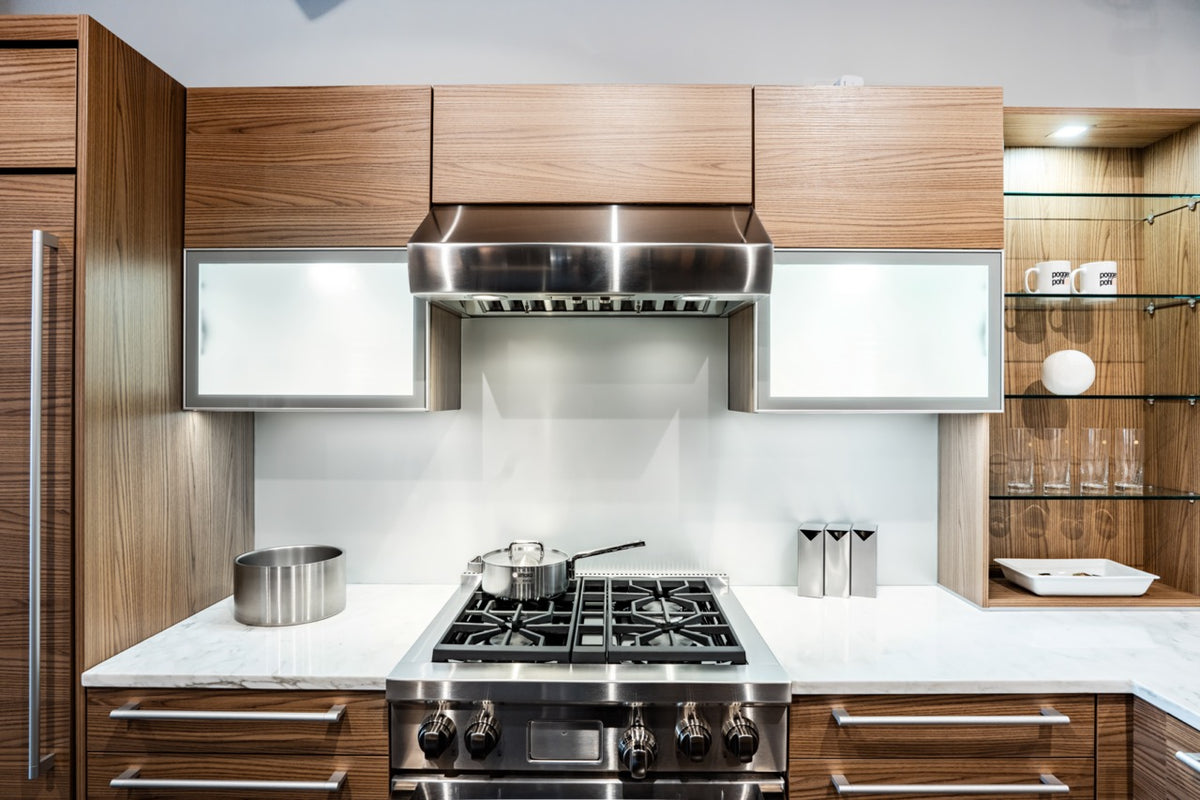 Wolf DF304 30 inch stainless steel dual fuel range with matching ventilation hood