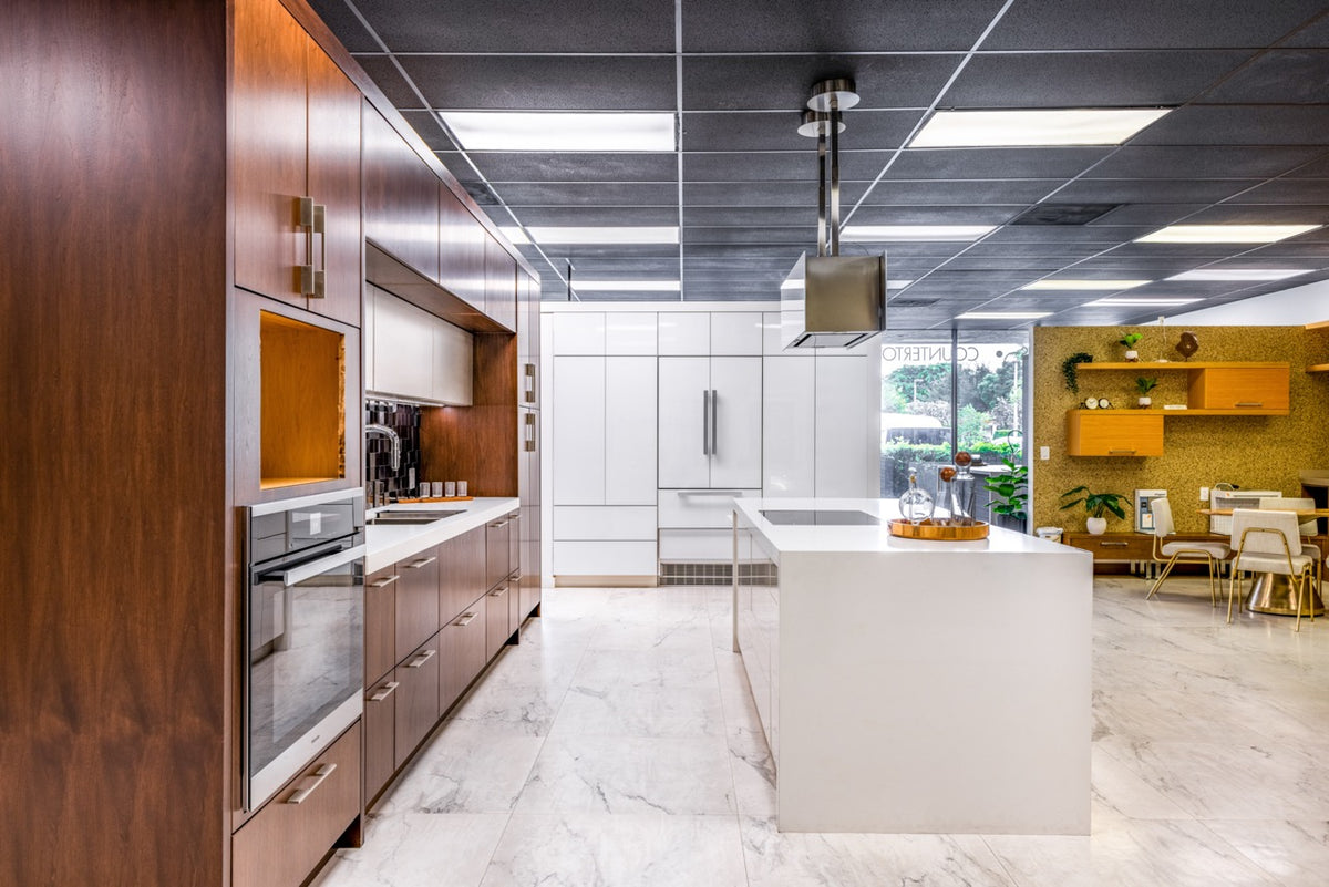 Wood-Mode Modern Gloss White & Natural Stain Kitchen with Island & Appliances